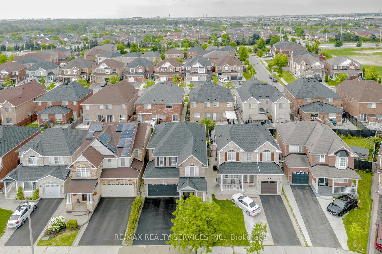 Photo 1 of 12 Benmore Crescent, Brampton, Vales of Castlemore — HOMEH