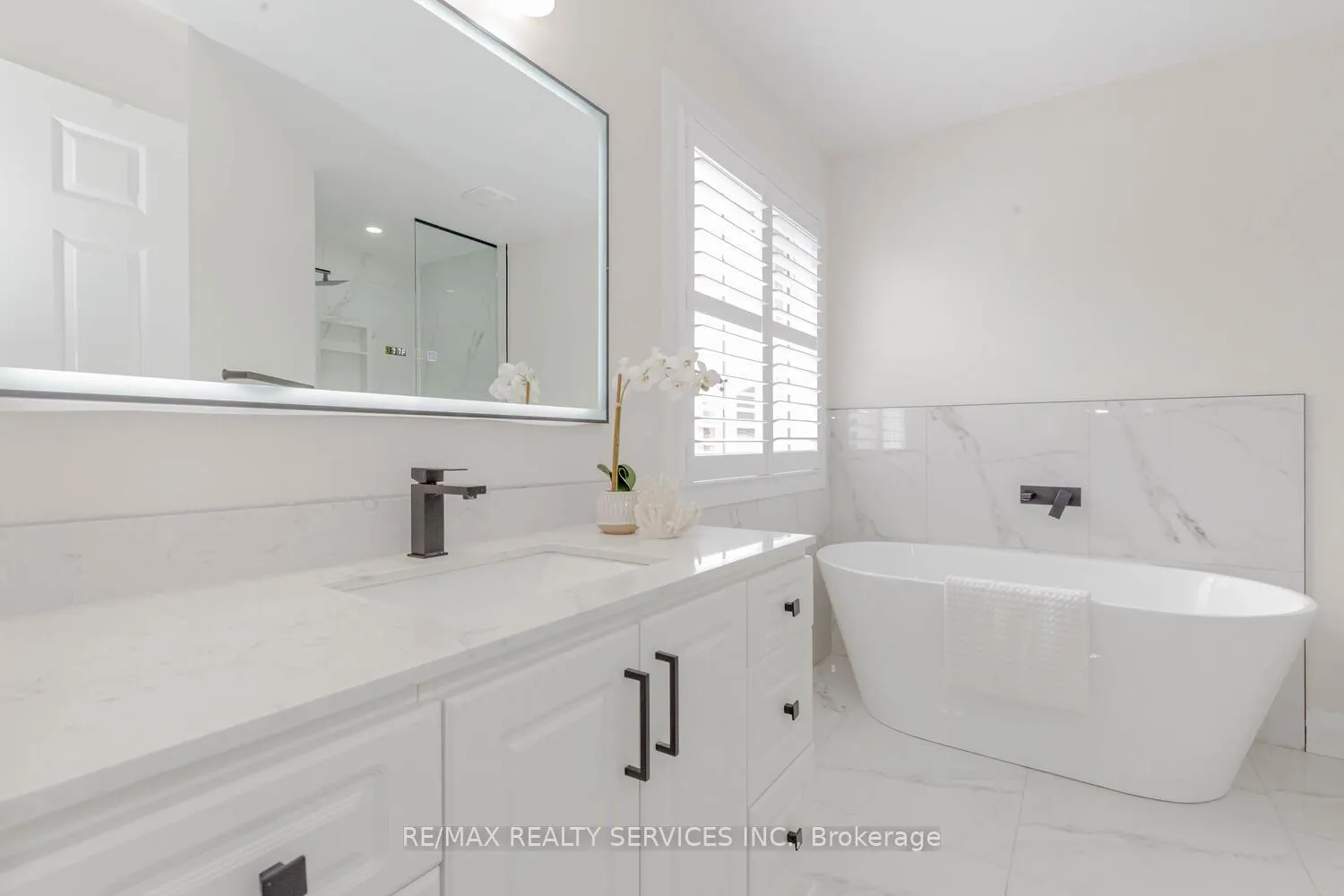 Photo 23 of 12 Benmore Crescent, Brampton, Vales of Castlemore — HOMEH