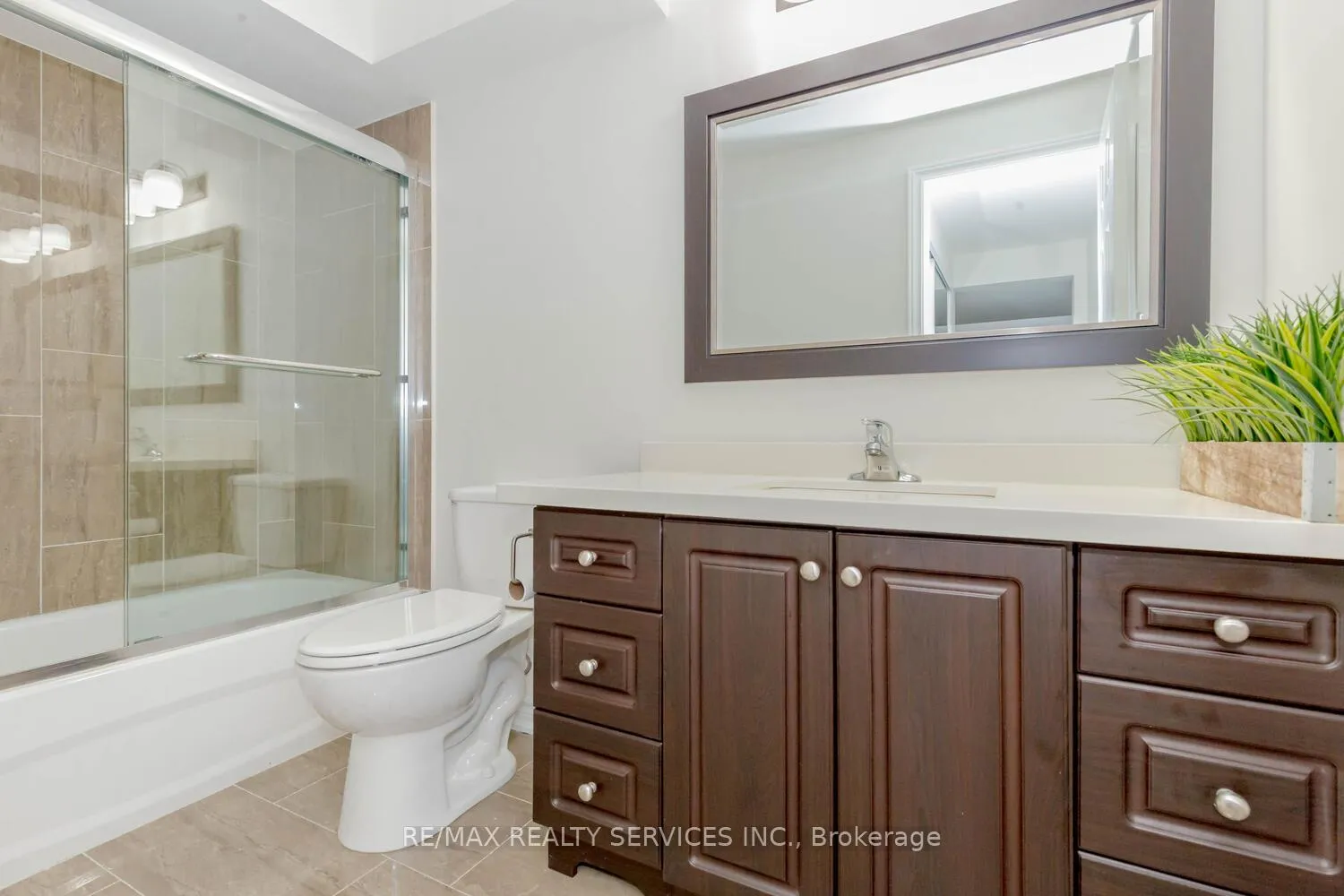 Photo 35 of 12 Benmore Crescent, Brampton, Vales of Castlemore — HOMEH