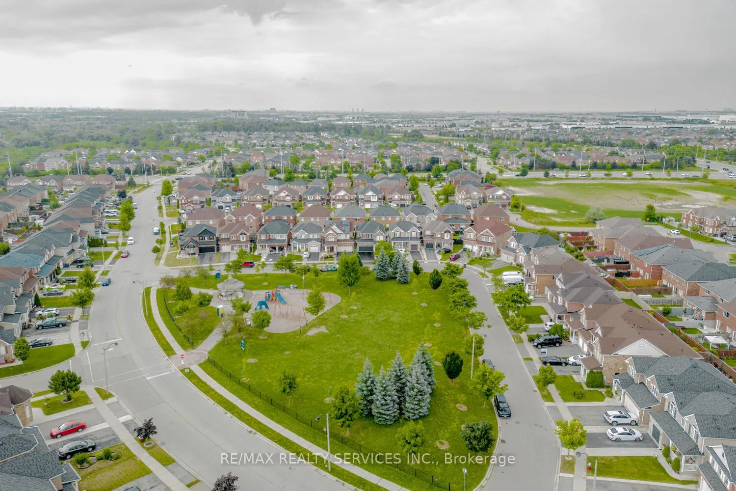 Photo 40 of 12 Benmore Crescent, Brampton, Vales of Castlemore — HOMEH