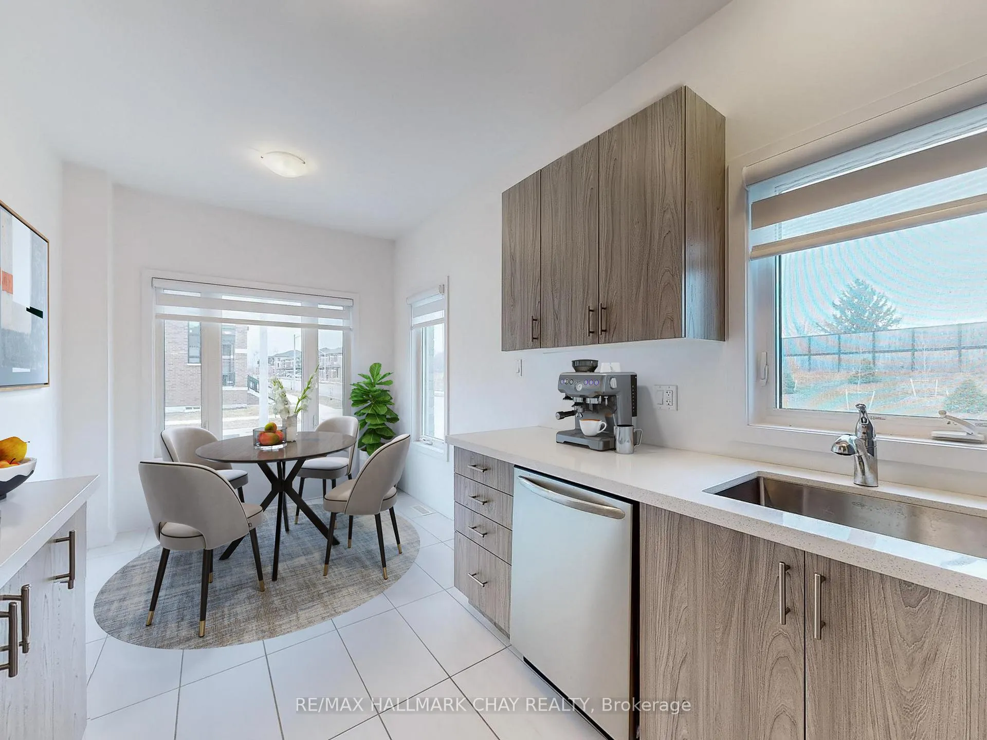 Photo 12 of 2 South Park Lane, Barrie, Painswick South — HOMEH