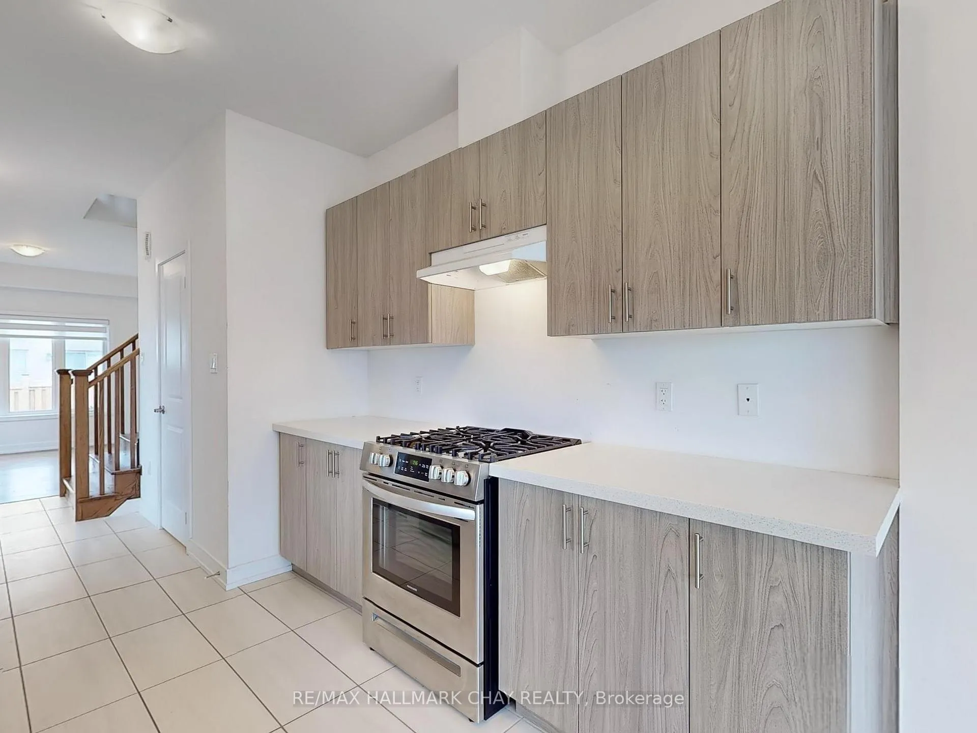 Photo 15 of 2 South Park Lane, Barrie, Painswick South — HOMEH