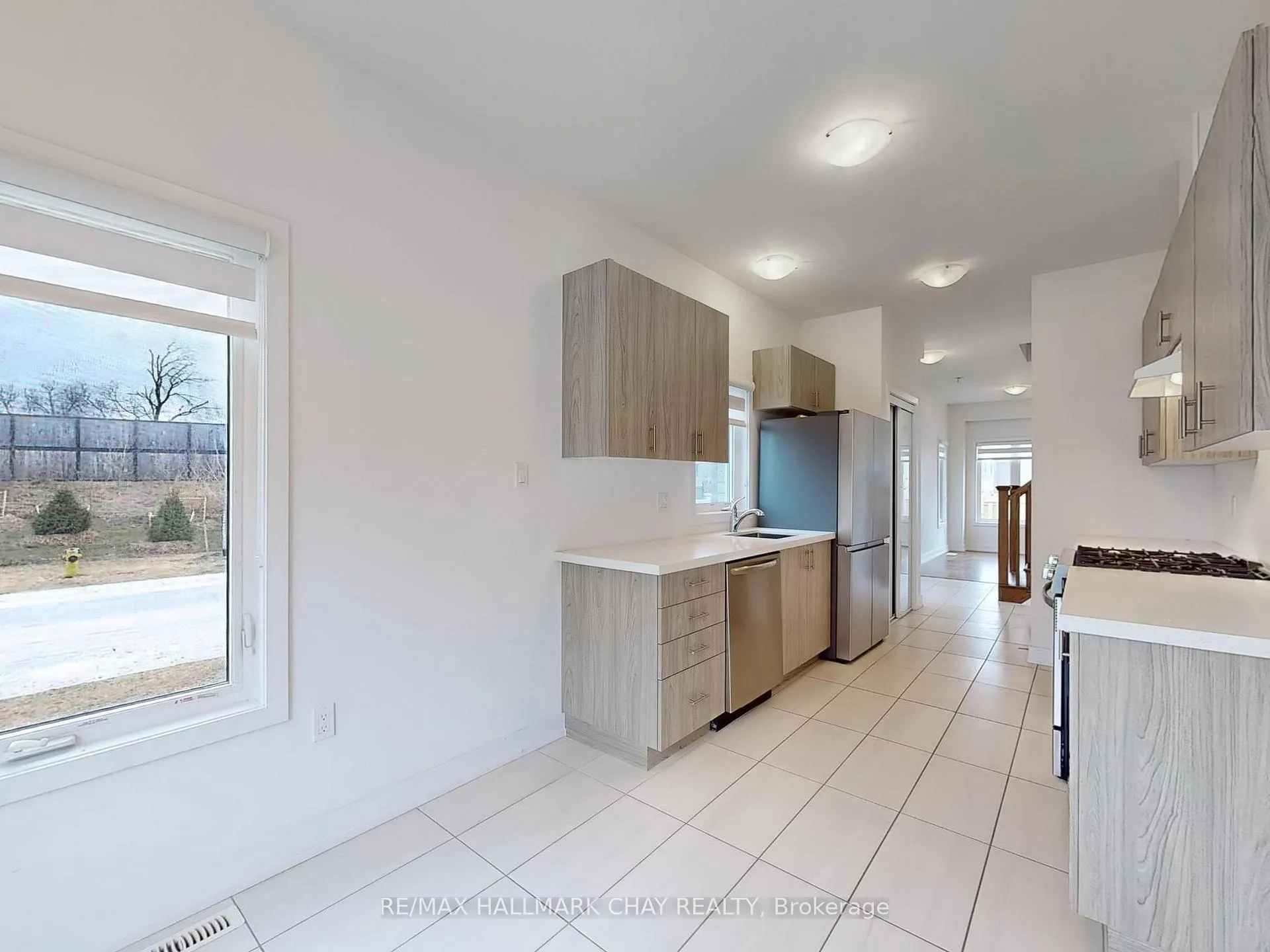 Photo 20 of 2 South Park Lane, Barrie, Painswick South — HOMEH