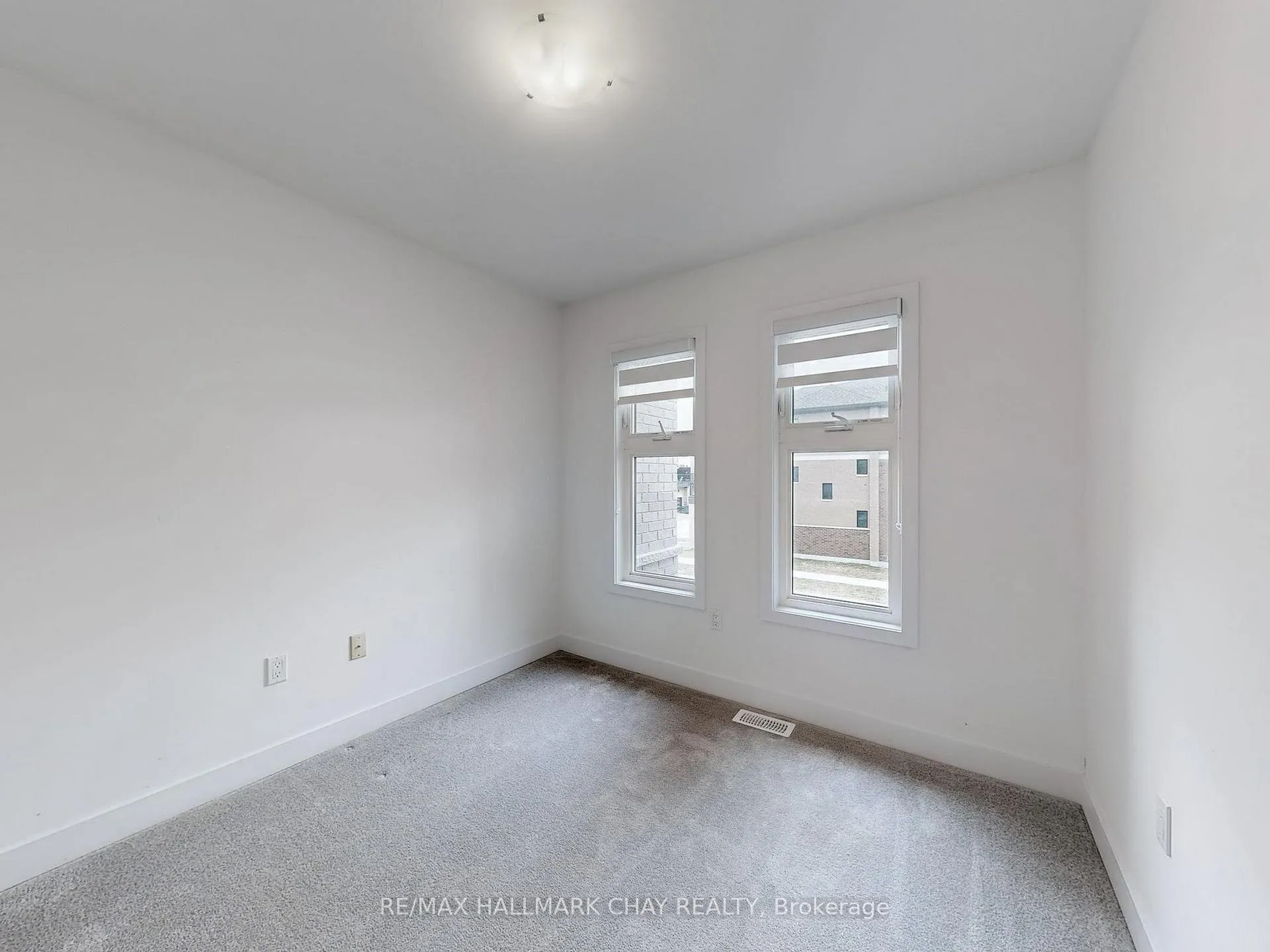 Photo 31 of 2 South Park Lane, Barrie, Painswick South — HOMEH