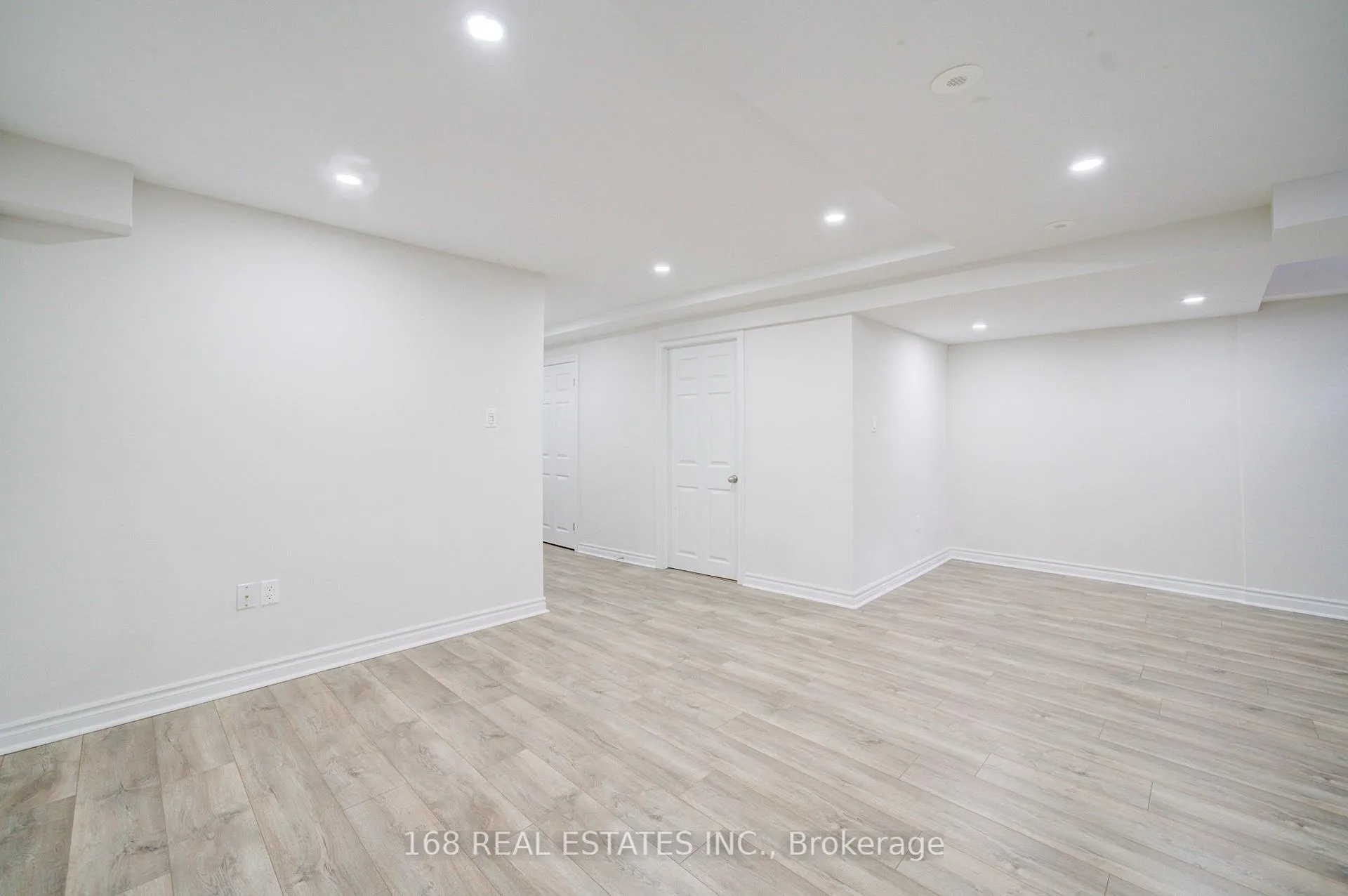 Photo 24 of 841 Bur Oak Avenue, Markham, Wismer — HOMEH