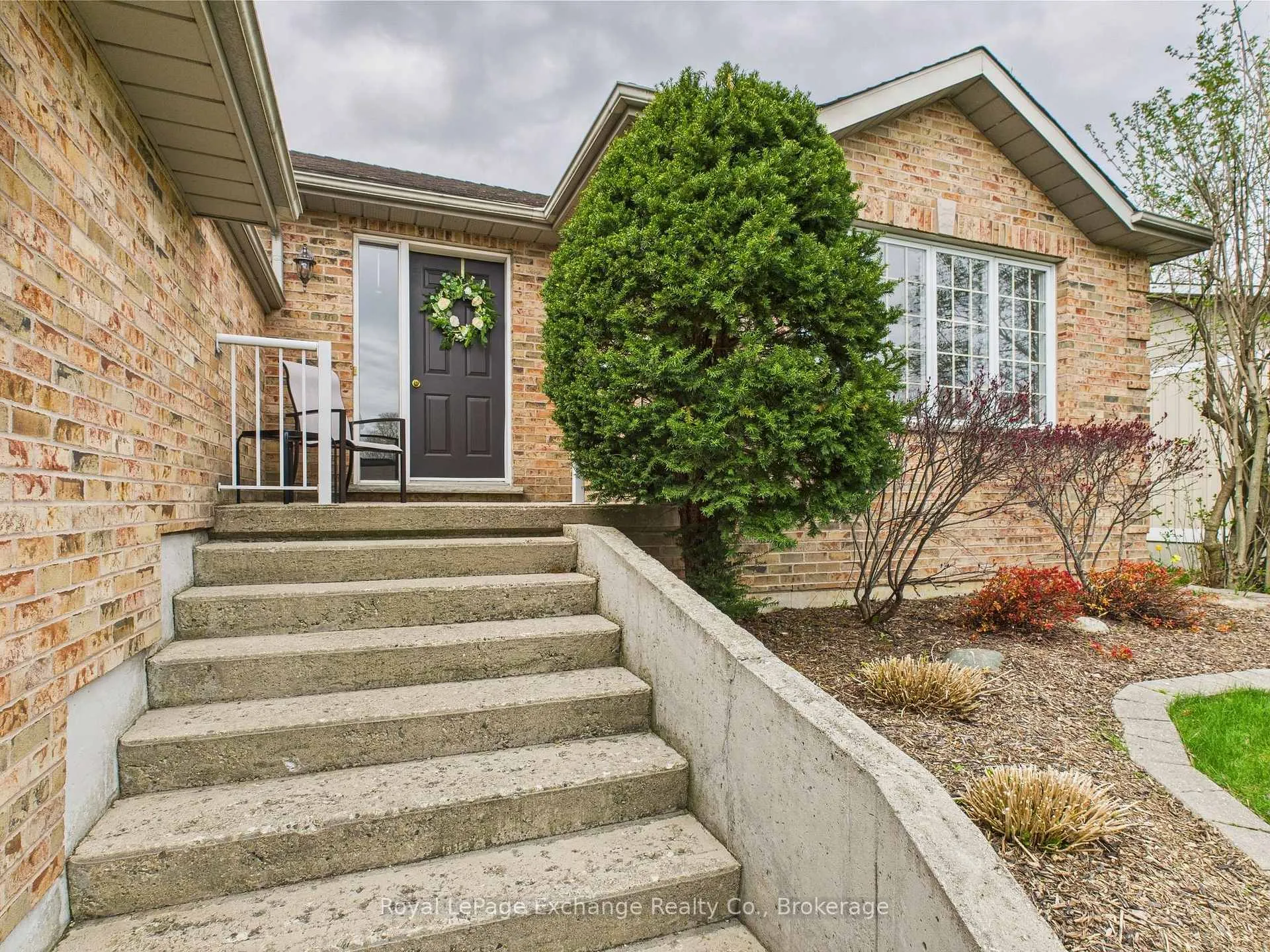 Photo 3 of 168 Park Drive, North Huron, Wingham — HOMEH