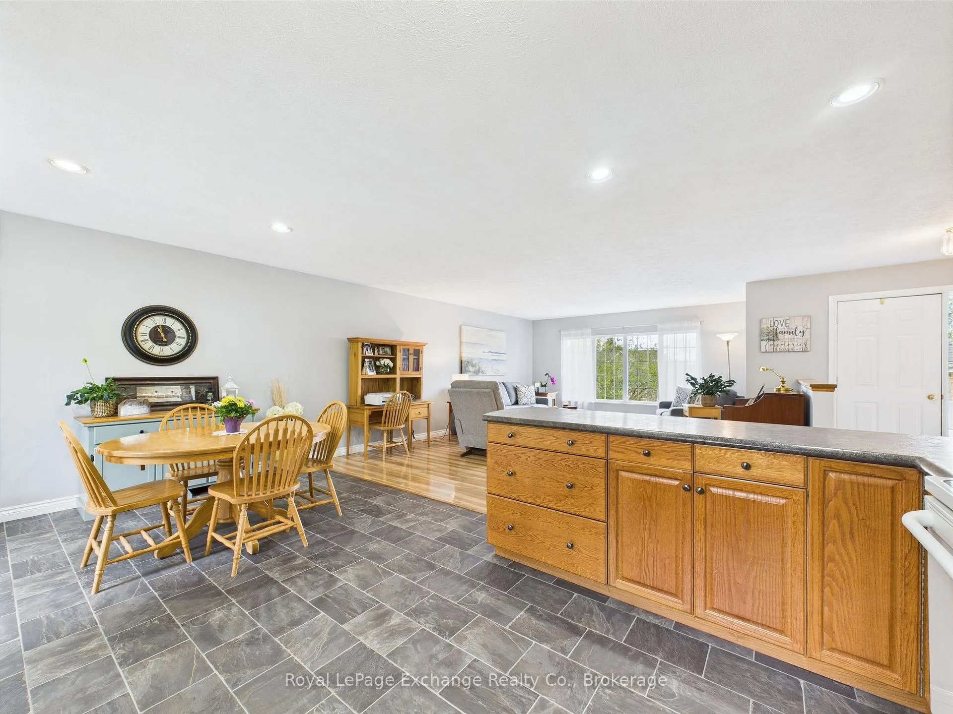 Photo 12 of 168 Park Drive, North Huron, Wingham — HOMEH