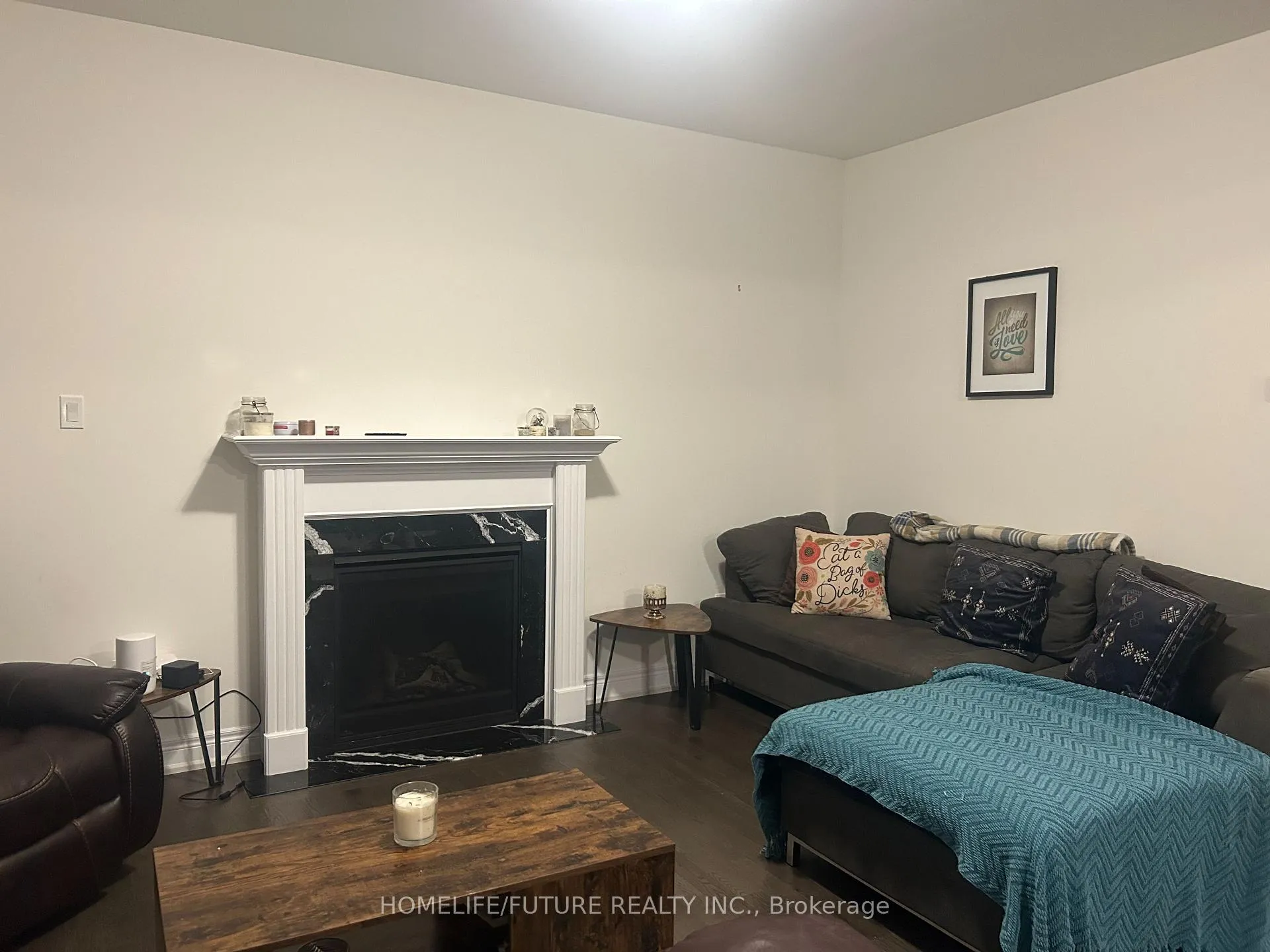 Photo 4 of 102 Wamsley Crescent, Clarington, Bowmanville — HOMEH