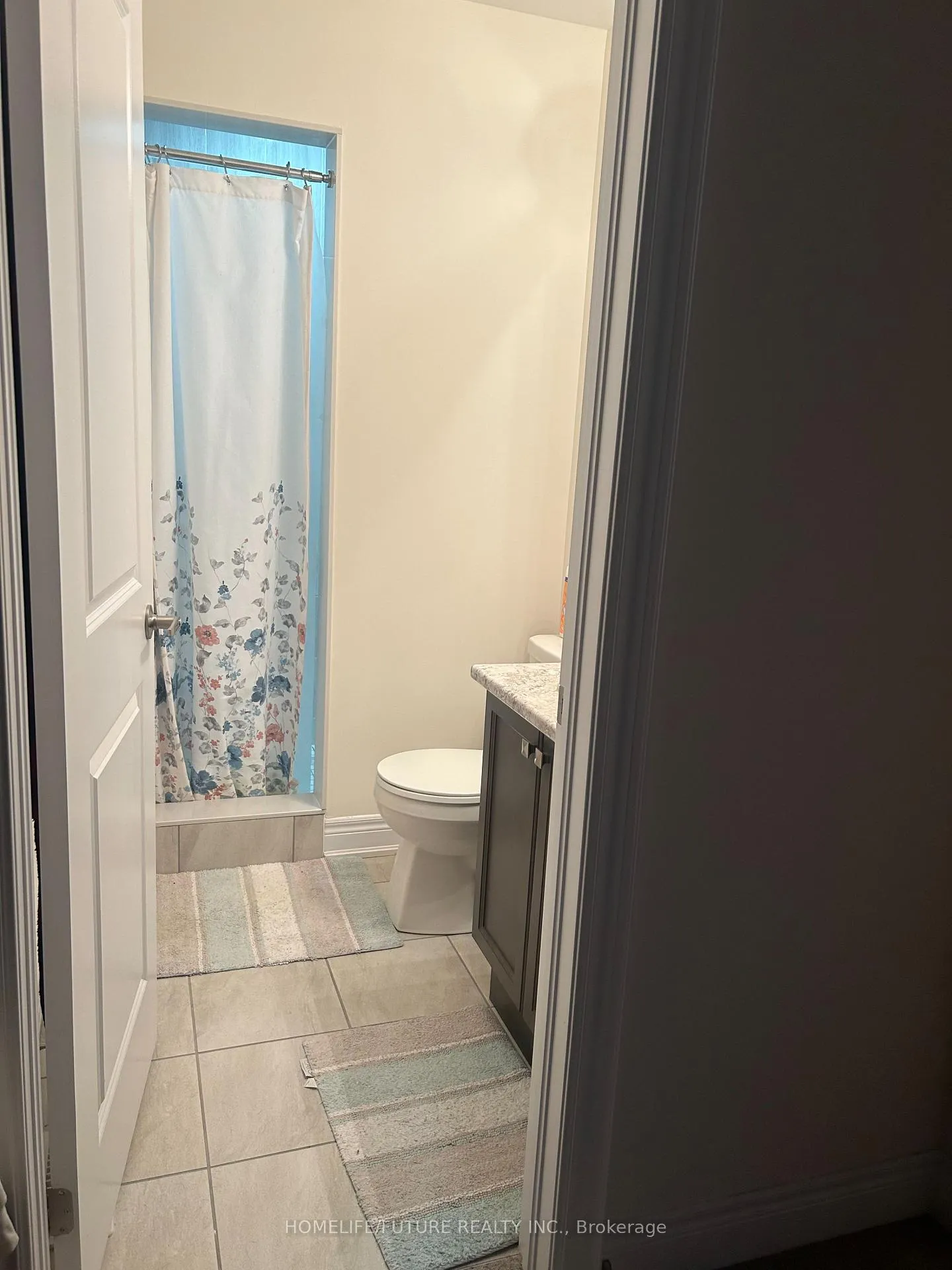 Photo 7 of 102 Wamsley Crescent, Clarington, Bowmanville — HOMEH