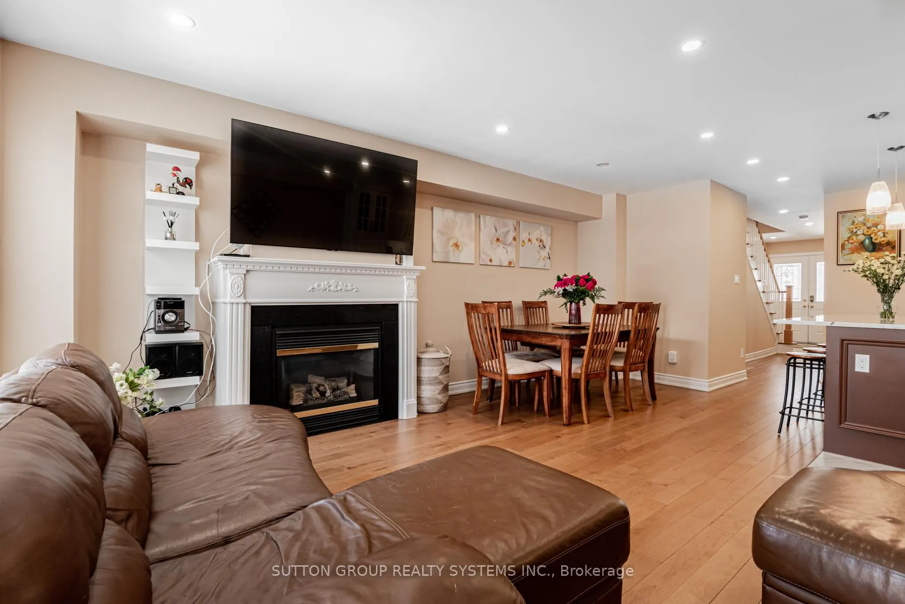 Photo 16 of 54 Benjamin Hood Crescent, Vaughan, Patterson — HOMEH
