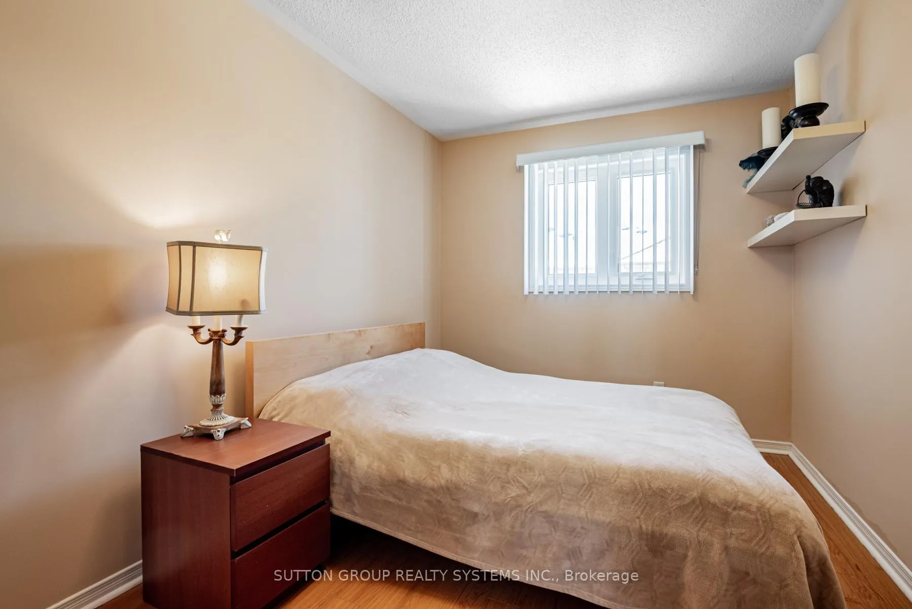 Photo 28 of 54 Benjamin Hood Crescent, Vaughan, Patterson — HOMEH