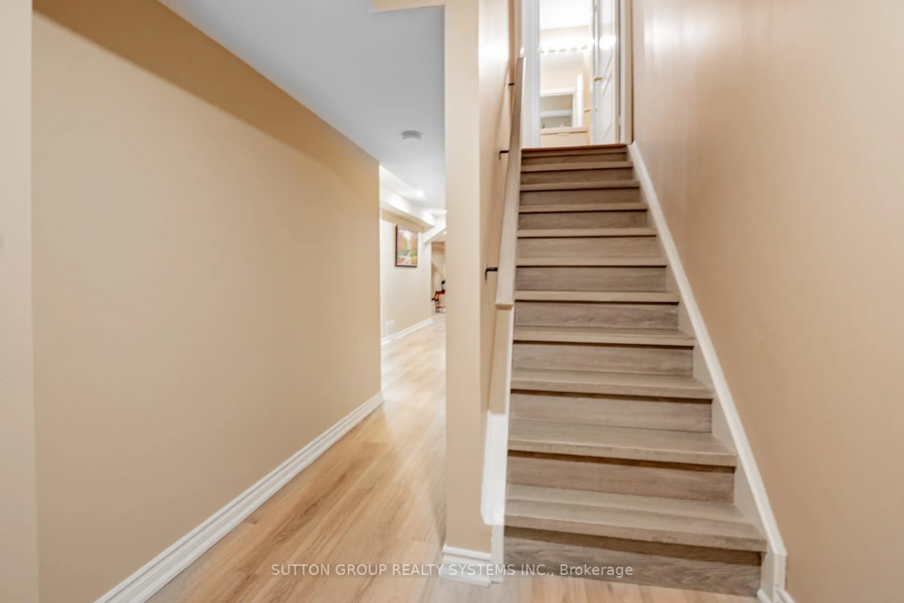 Photo 30 of 54 Benjamin Hood Crescent, Vaughan, Patterson — HOMEH