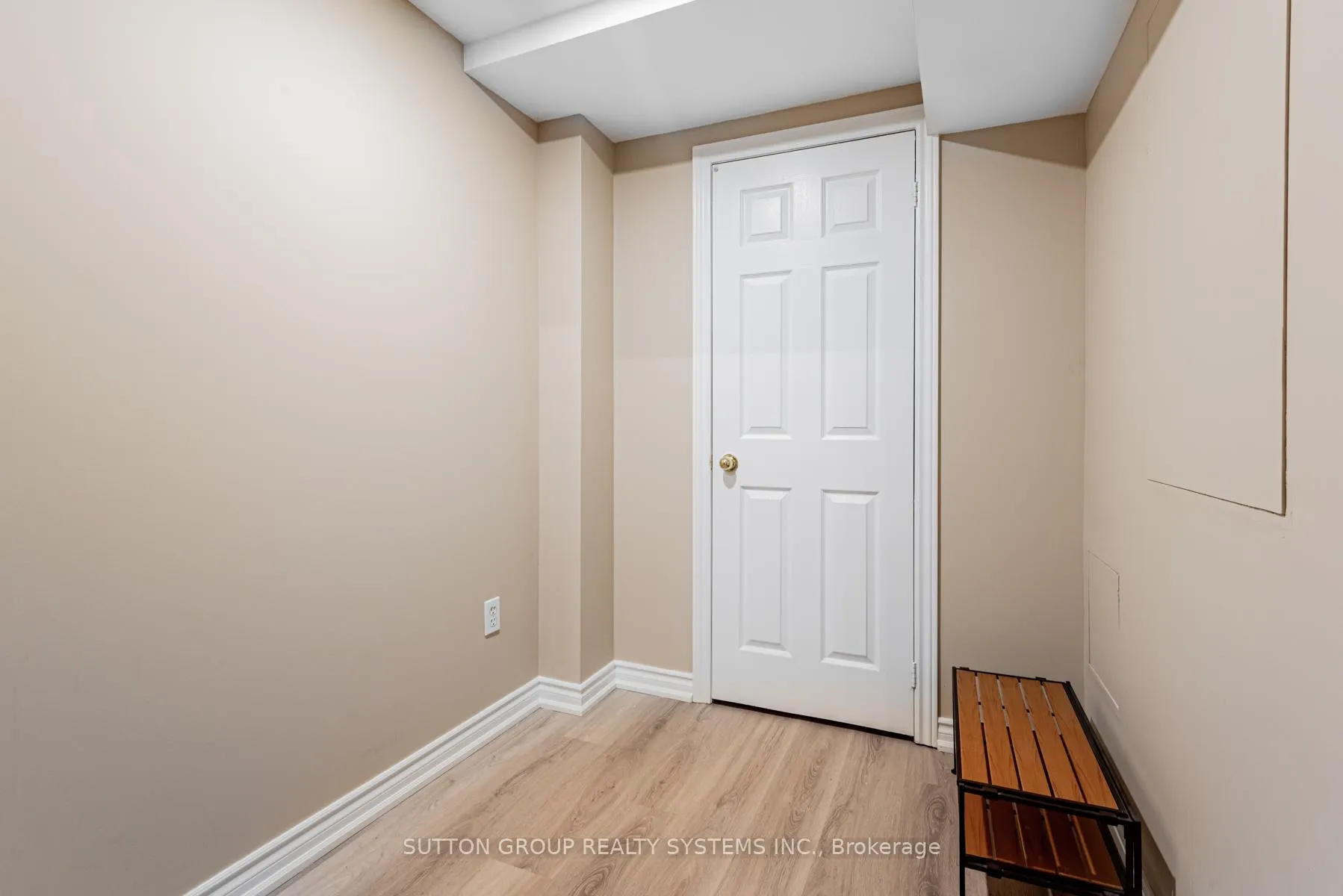 Photo 31 of 54 Benjamin Hood Crescent, Vaughan, Patterson — HOMEH