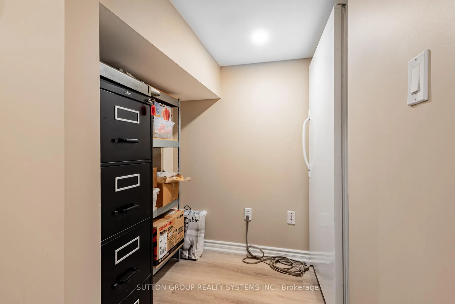 Photo 33 of 54 Benjamin Hood Crescent, Vaughan, Patterson — HOMEH
