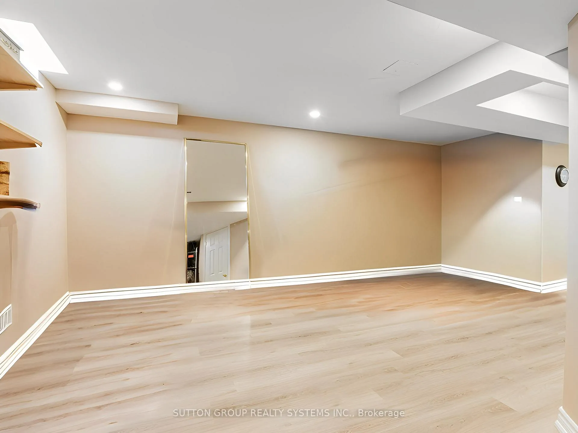 Photo 35 of 54 Benjamin Hood Crescent, Vaughan, Patterson — HOMEH