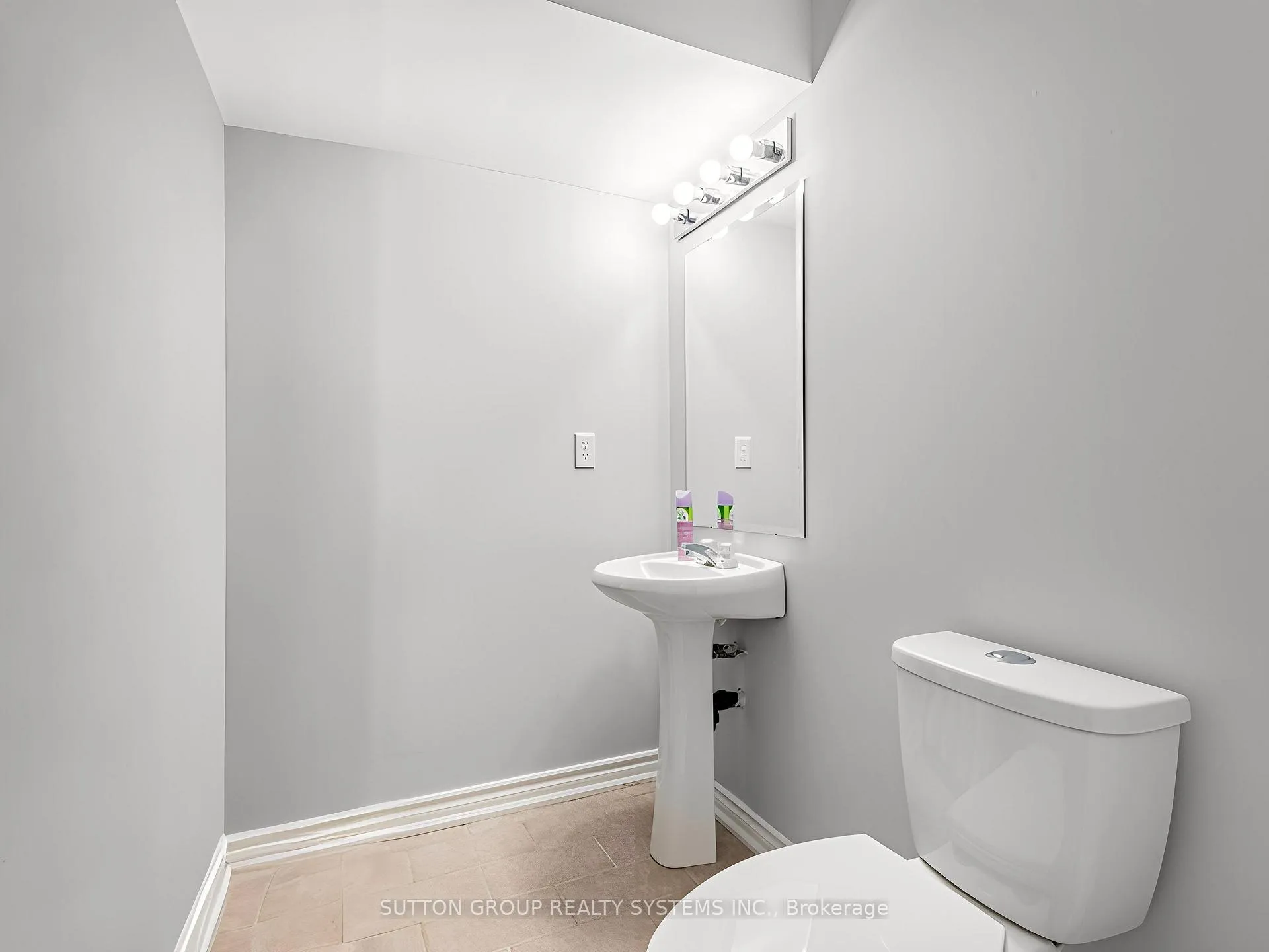 Photo 38 of 54 Benjamin Hood Crescent, Vaughan, Patterson — HOMEH