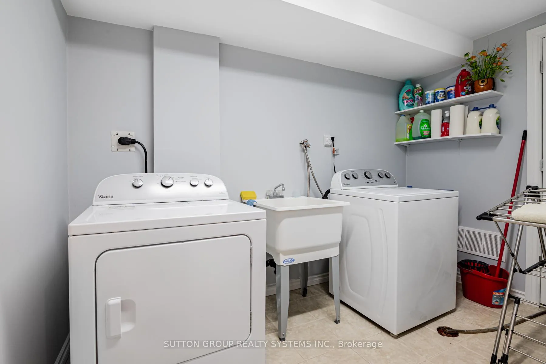 Photo 39 of 54 Benjamin Hood Crescent, Vaughan, Patterson — HOMEH