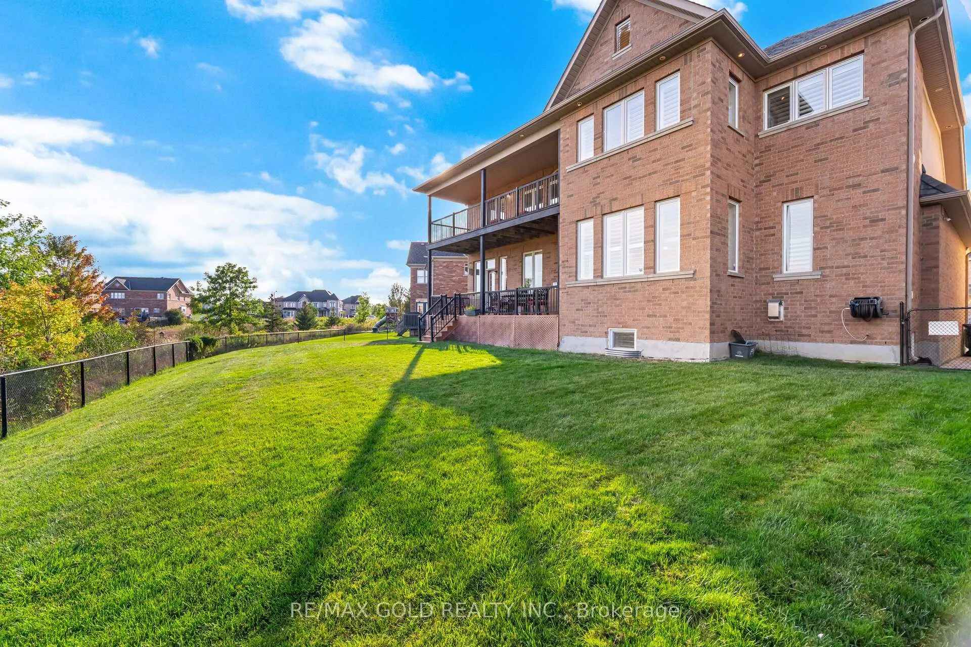 Photo 36 of 10 Vissini Way, Brampton, Bram East — HOMEH
