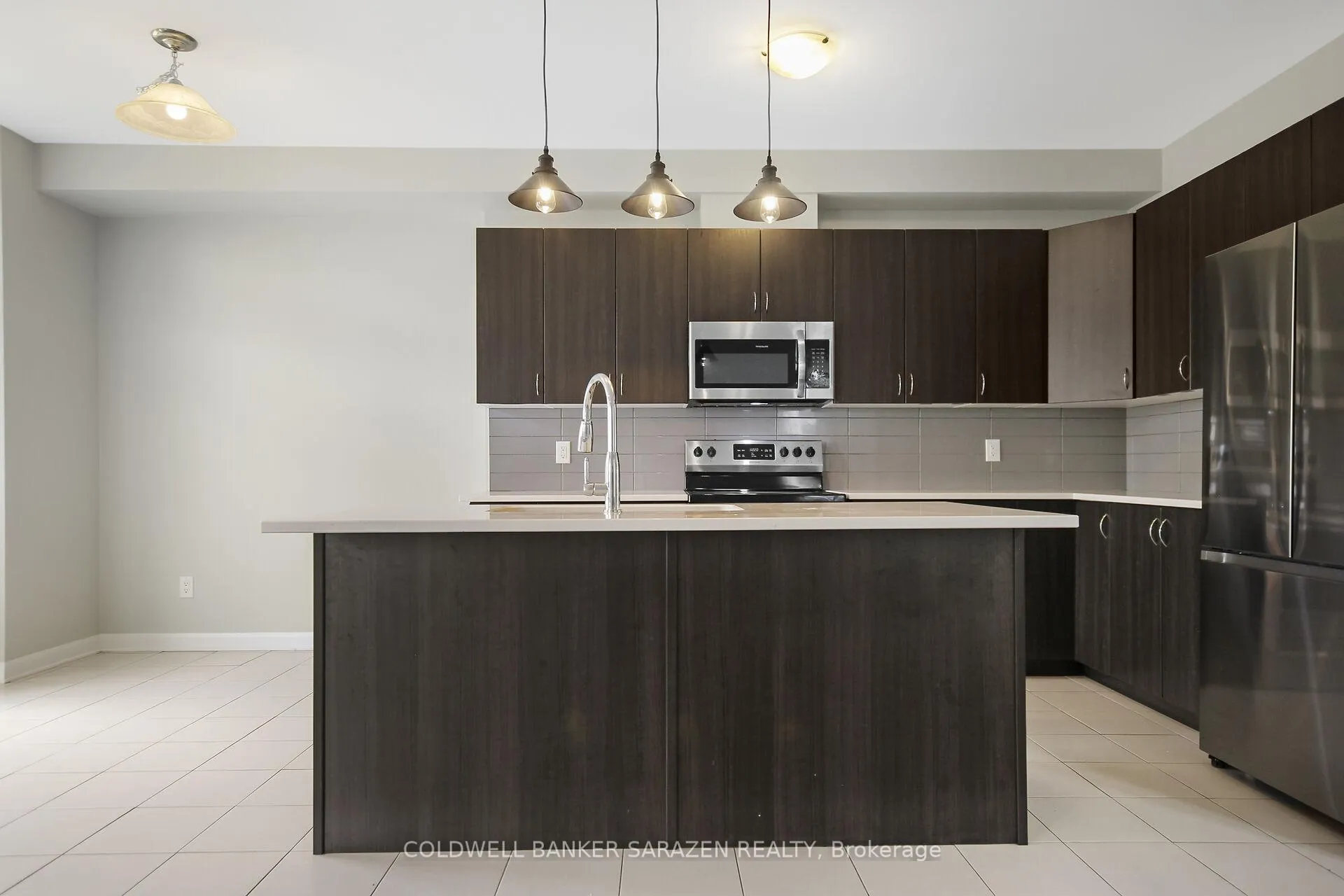 Photo 16 of 70 Natare Place, Ottawa, Kanata - Kanata Lakes/Heritage Hills — HOMEH
