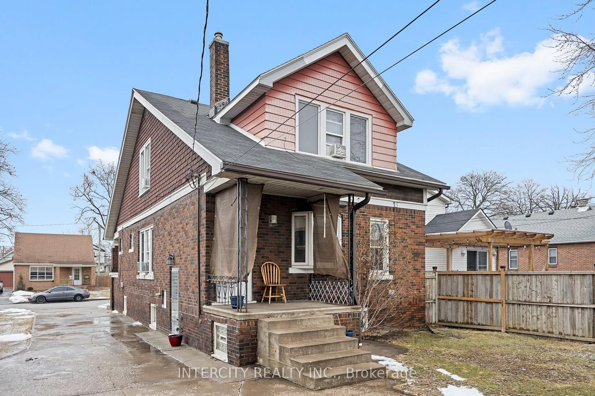 Photo 6 of 1571 Albert Road, Windsor — HOMEH