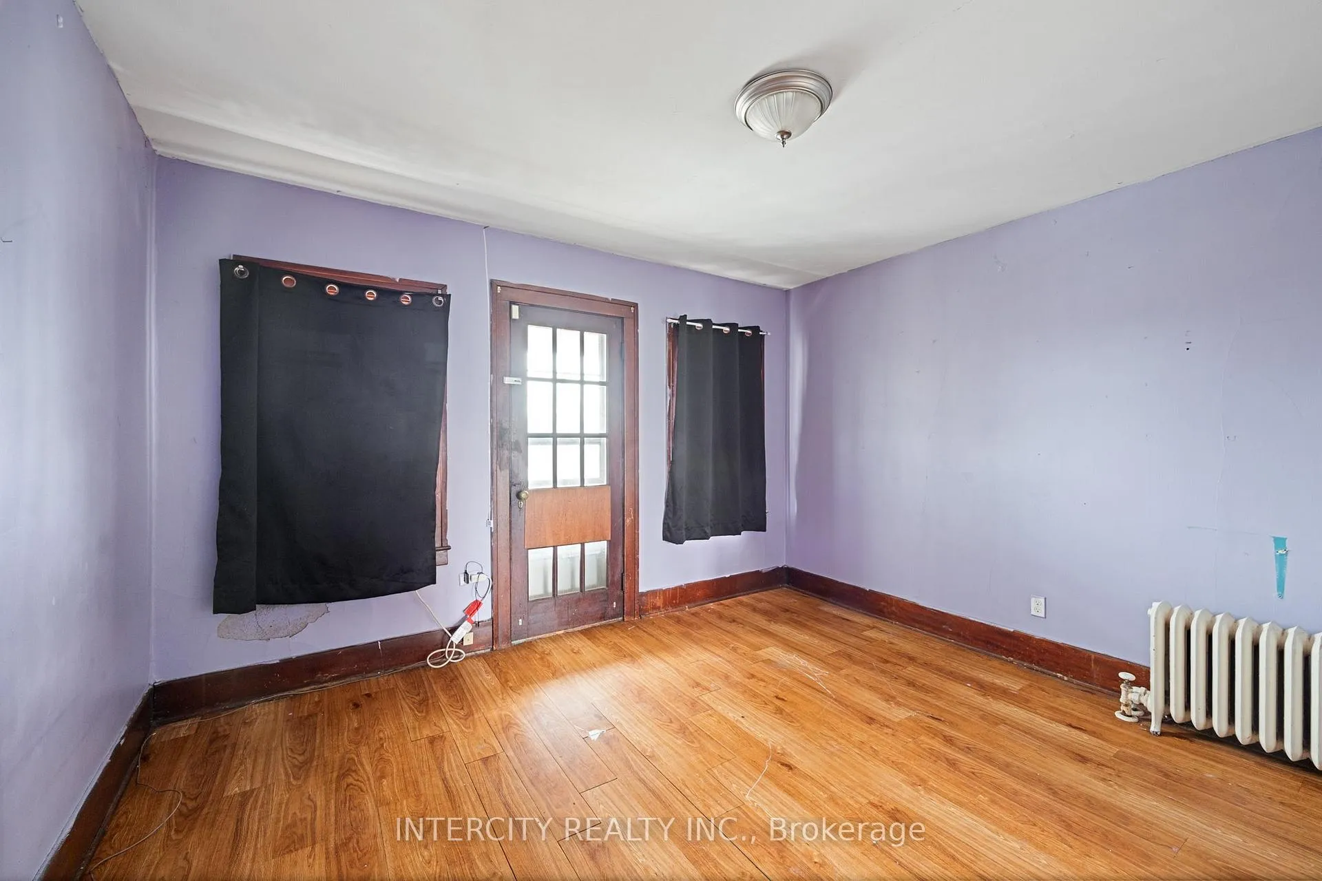 Photo 21 of 1571 Albert Road, Windsor — HOMEH