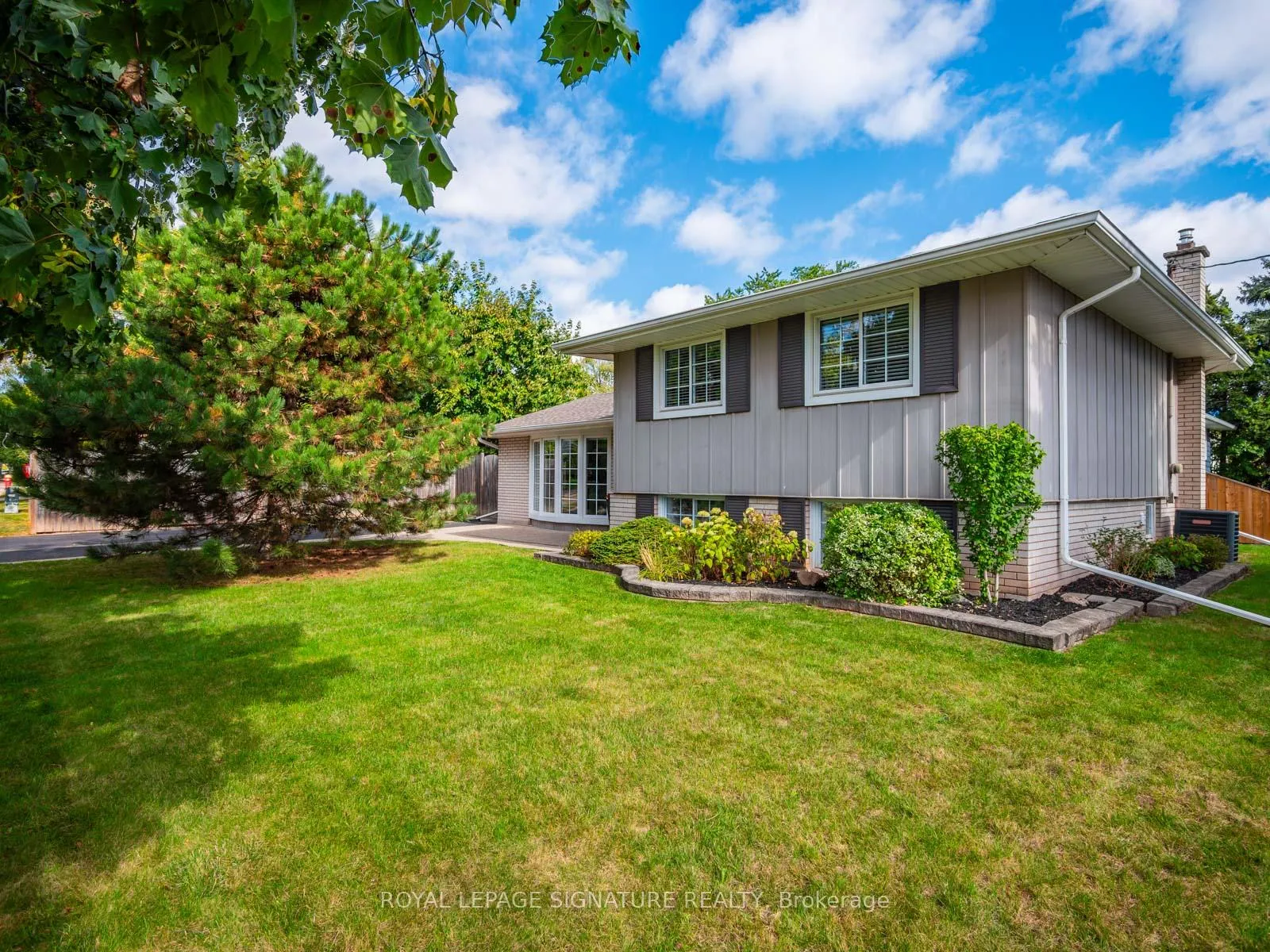 Photo 1 of 283 Hampton Heath Road, Burlington, Appleby — HOMEH
