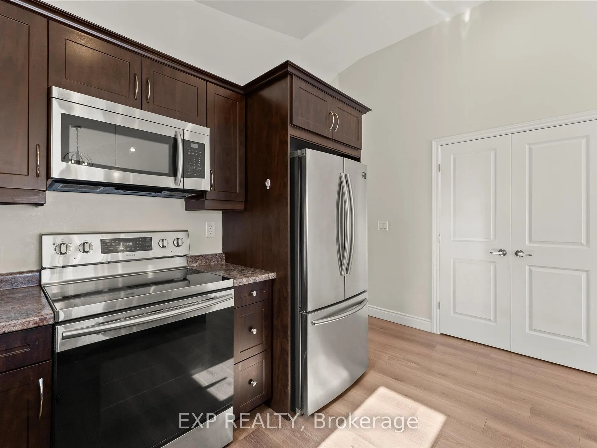 Photo 9 of 2540 Pillette Road, Windsor — HOMEH