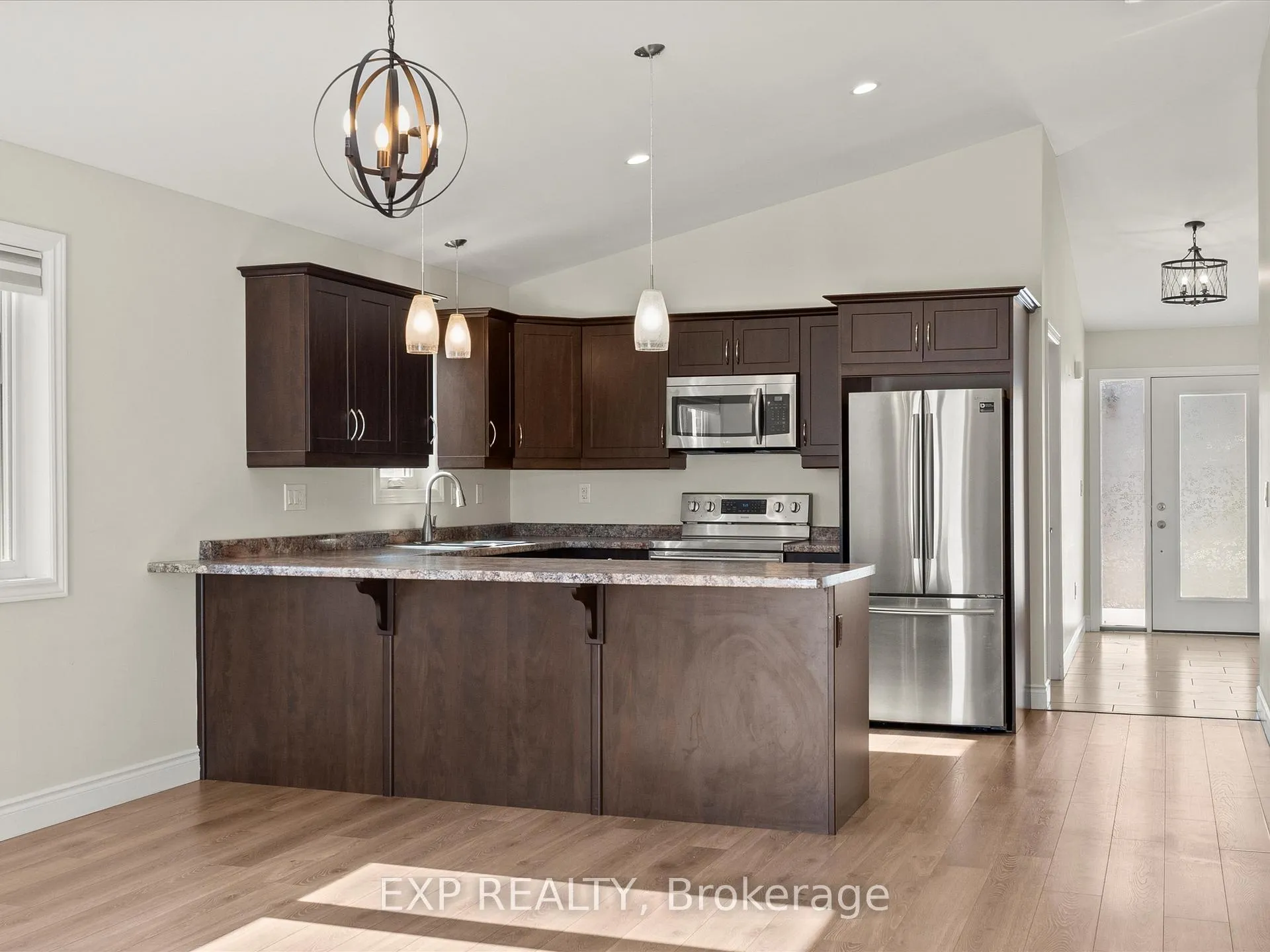 Photo 11 of 2540 Pillette Road, Windsor — HOMEH