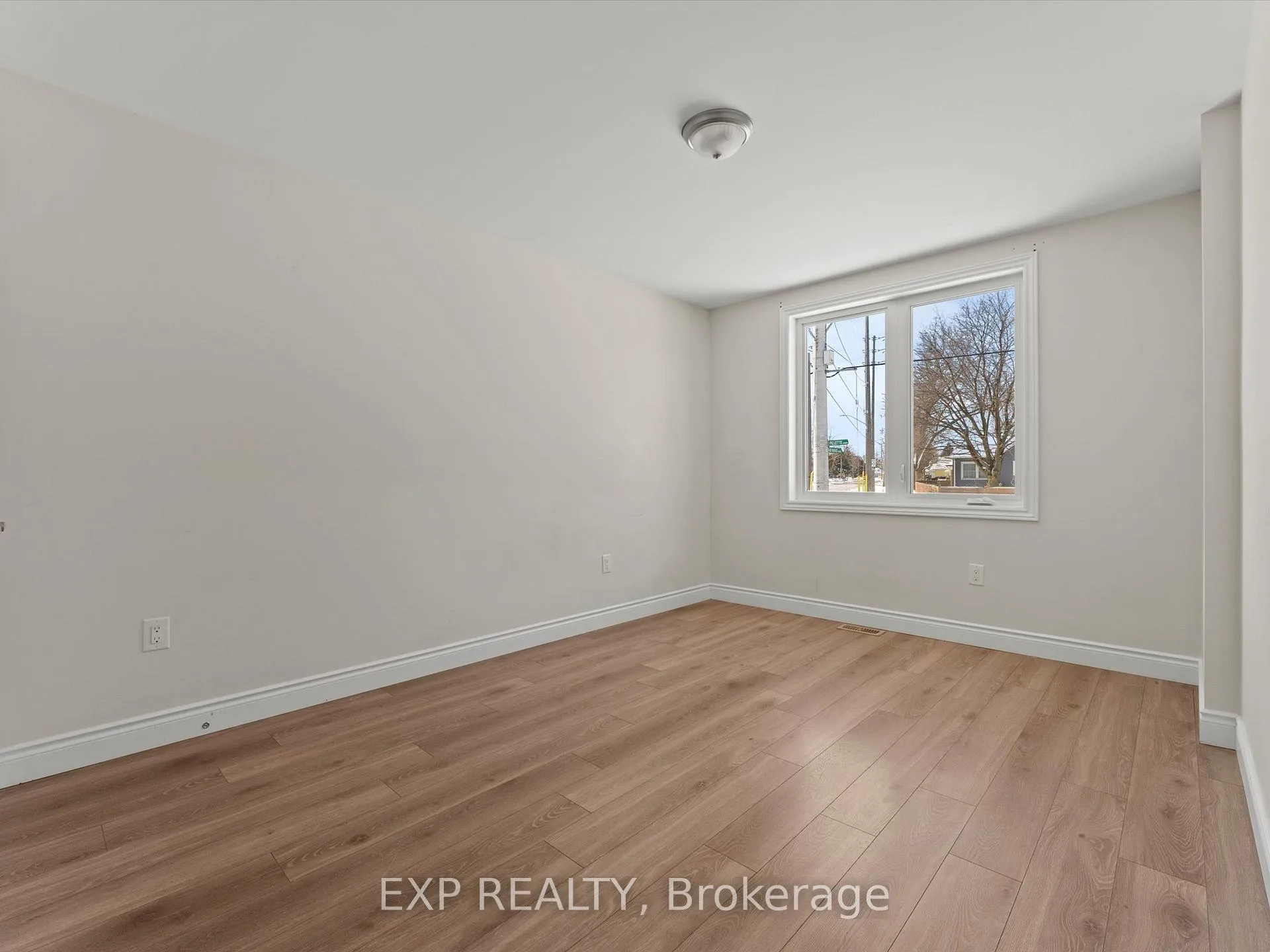Photo 20 of 2540 Pillette Road, Windsor — HOMEH