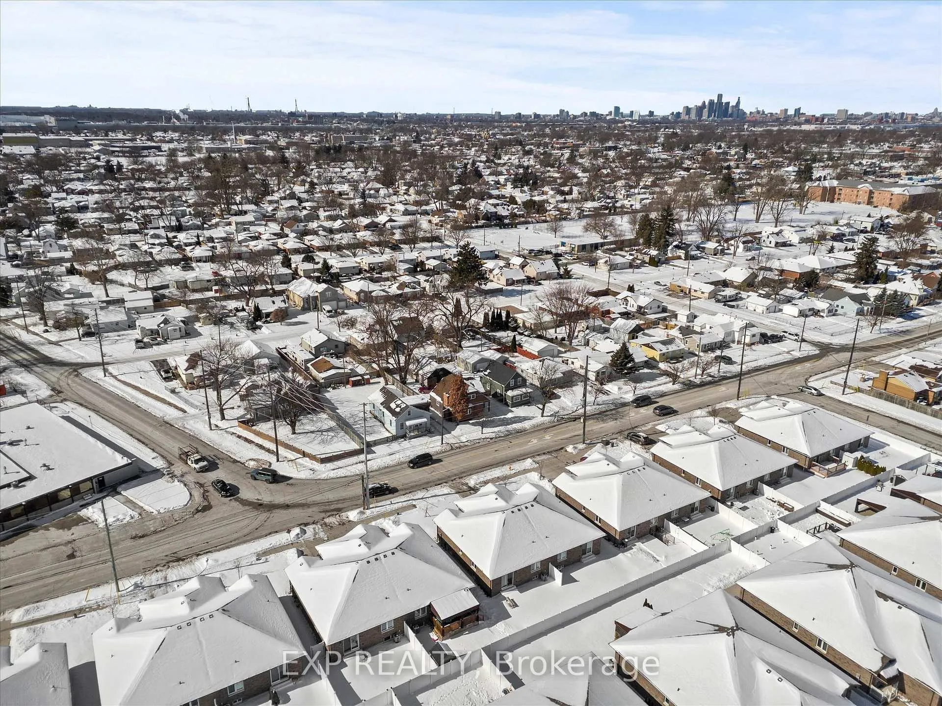 Photo 35 of 2540 Pillette Road, Windsor — HOMEH