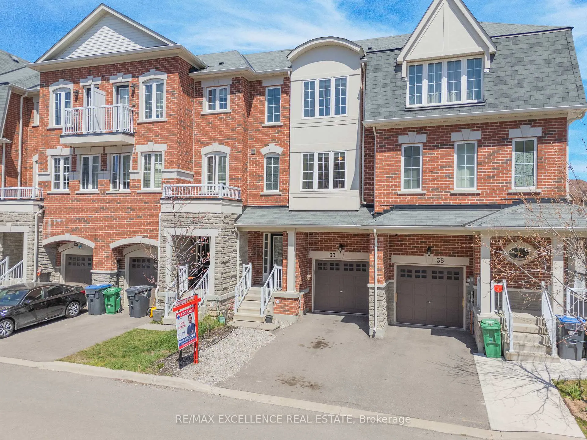 Photo 3 of 33 Miami Grove, Brampton, Heart Lake East — HOMEH