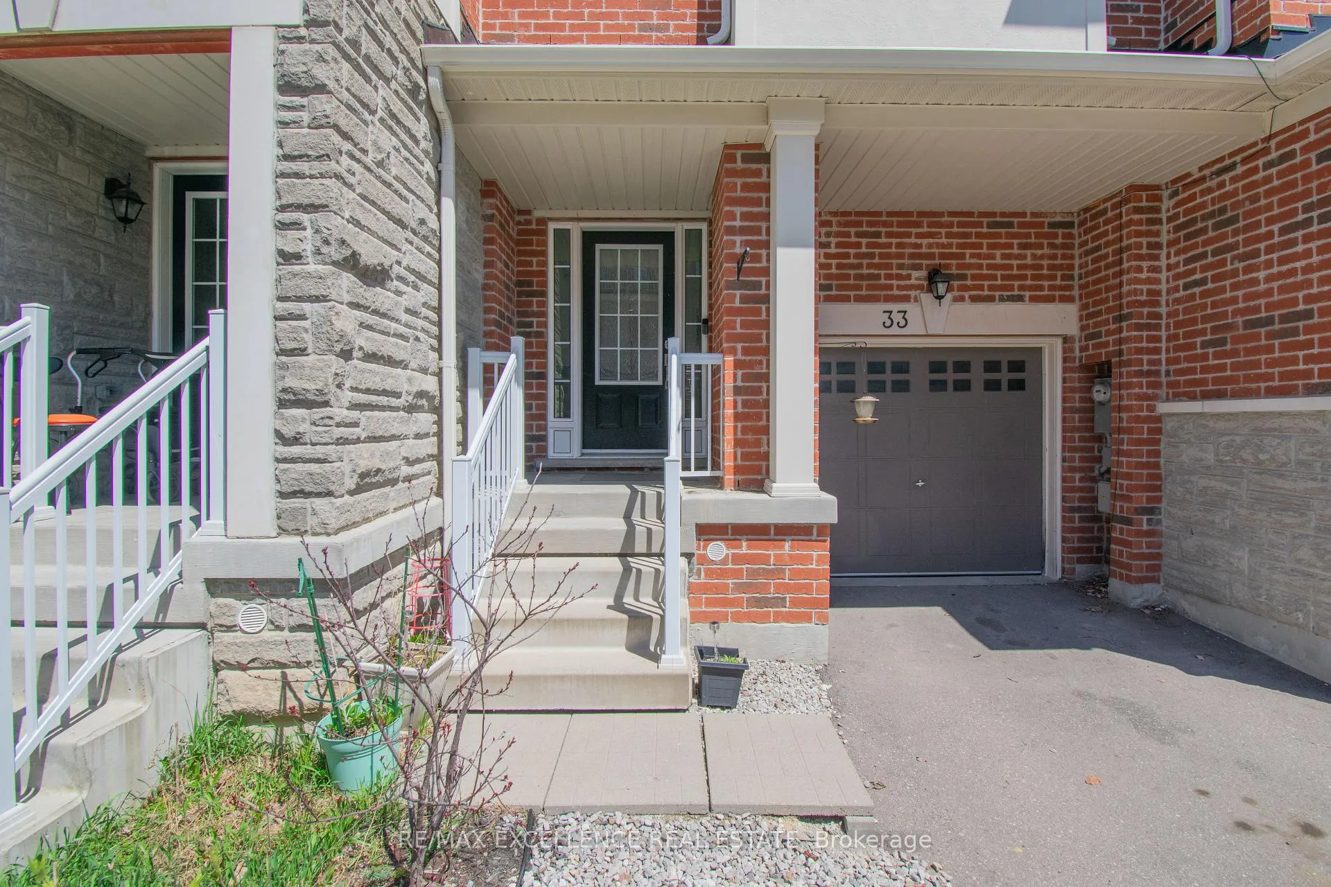 Photo 8 of 33 Miami Grove, Brampton, Heart Lake East — HOMEH