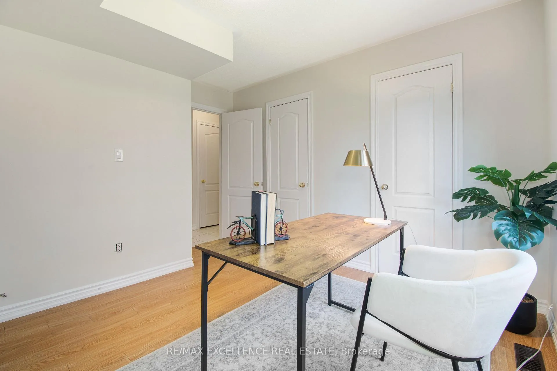Photo 11 of 33 Miami Grove, Brampton, Heart Lake East — HOMEH