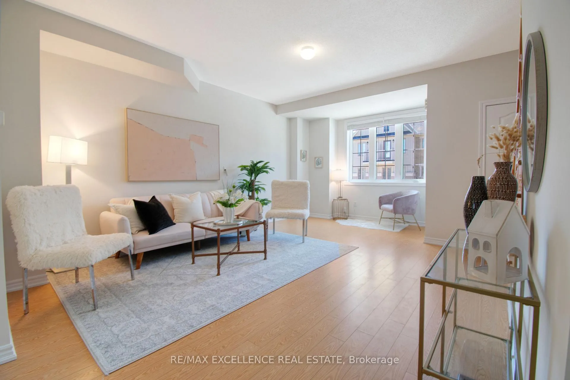 Photo 12 of 33 Miami Grove, Brampton, Heart Lake East — HOMEH