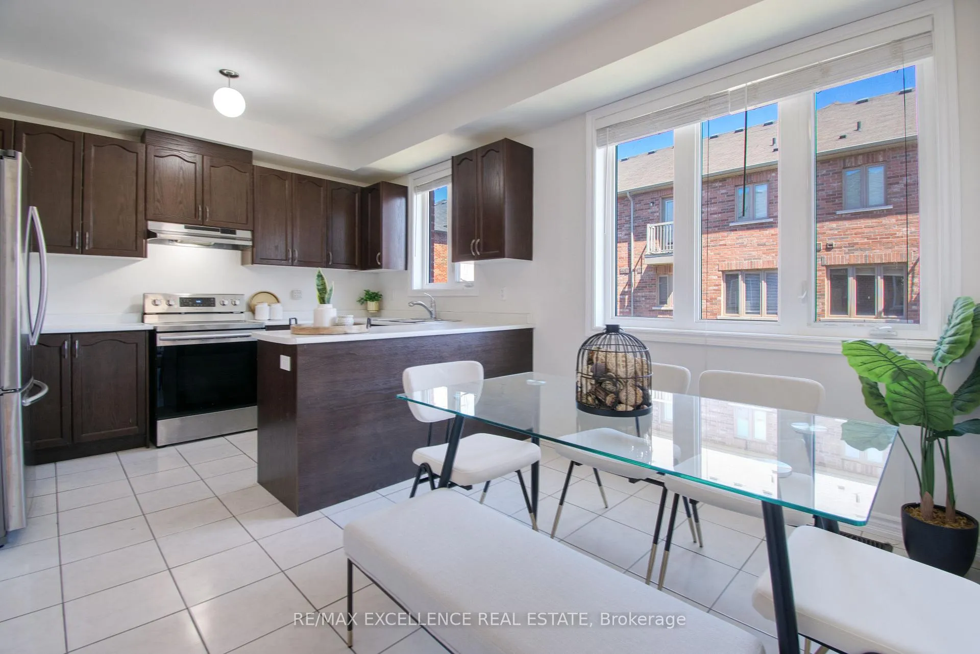 Photo 17 of 33 Miami Grove, Brampton, Heart Lake East — HOMEH