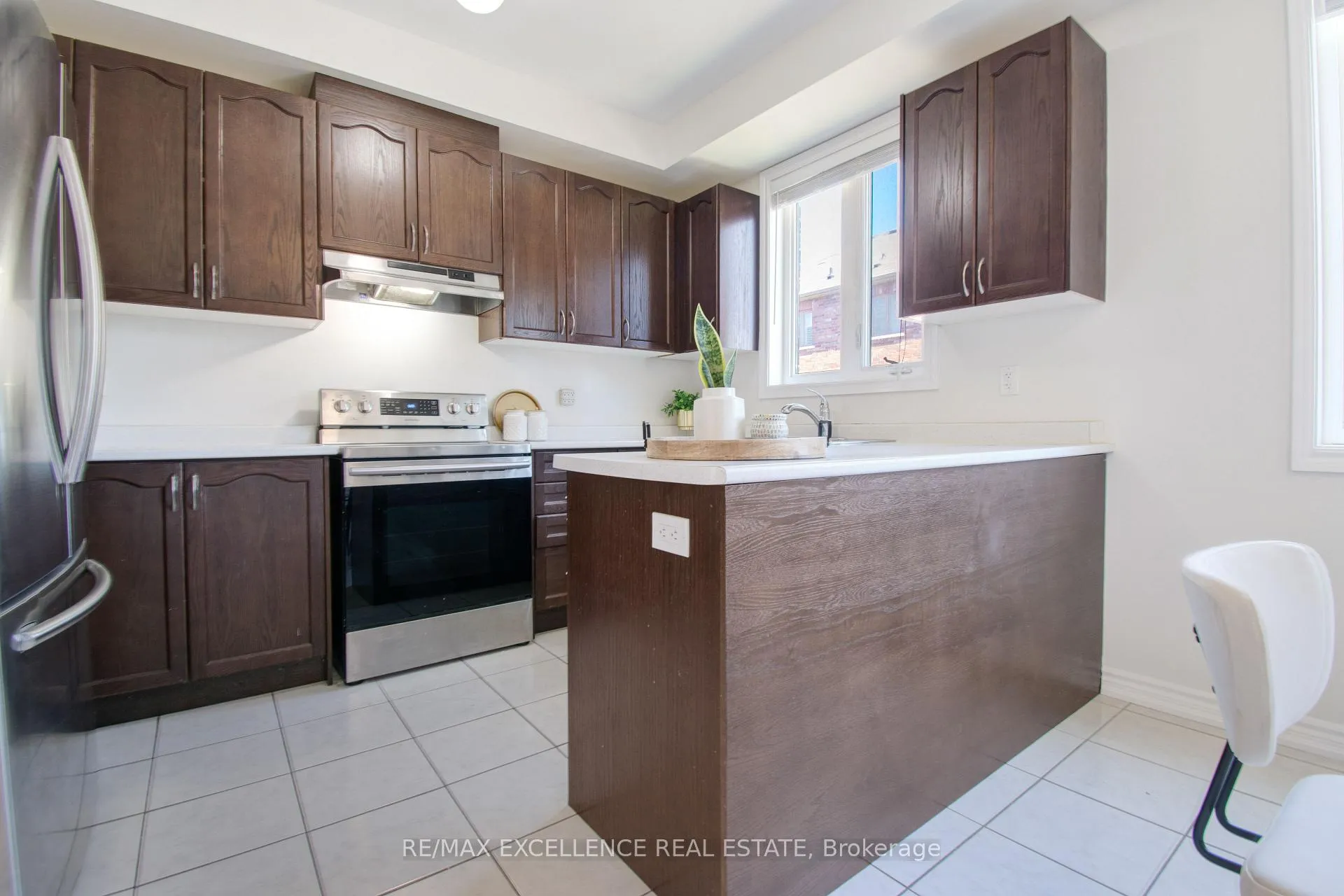 Photo 19 of 33 Miami Grove, Brampton, Heart Lake East — HOMEH