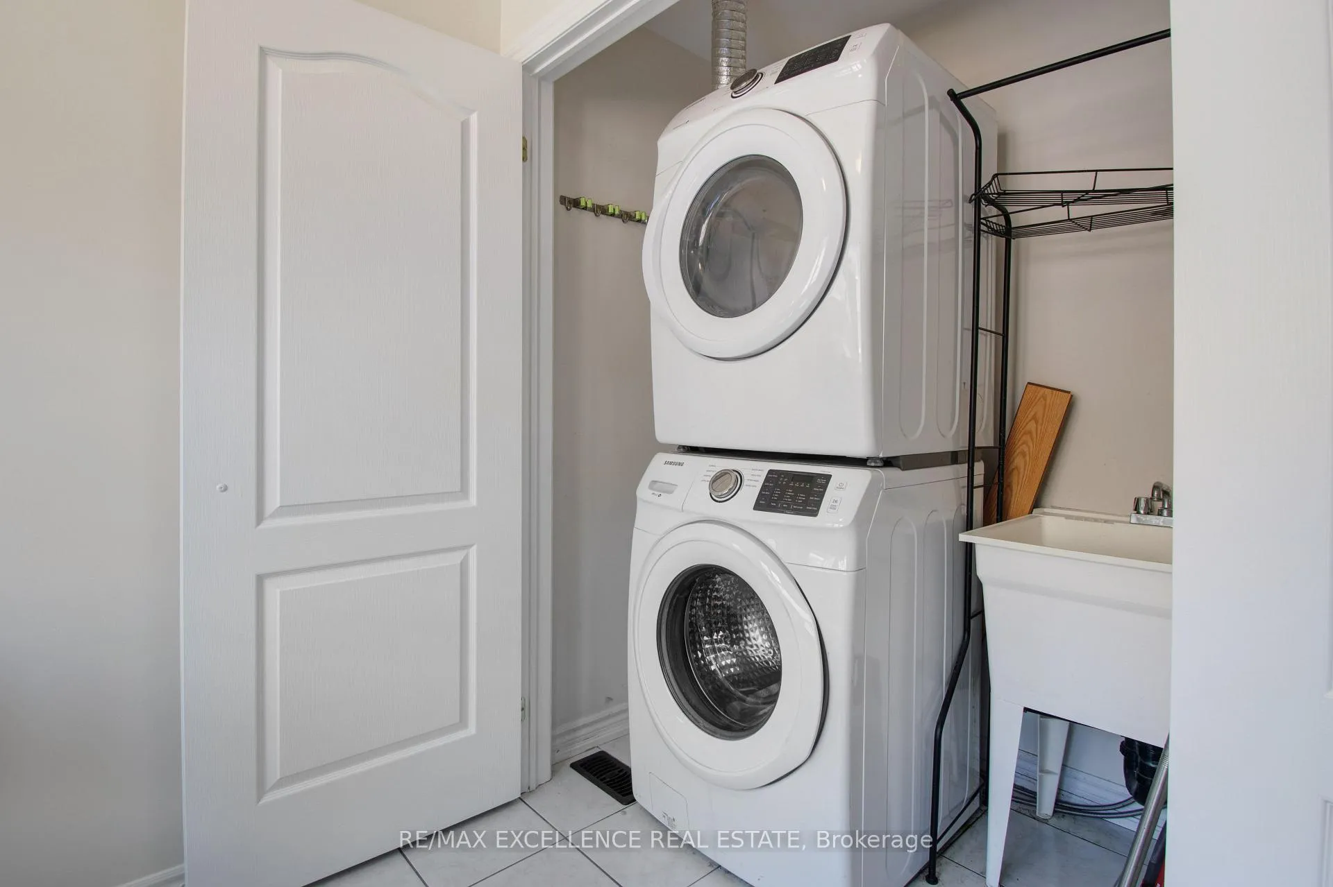 Photo 31 of 33 Miami Grove, Brampton, Heart Lake East — HOMEH
