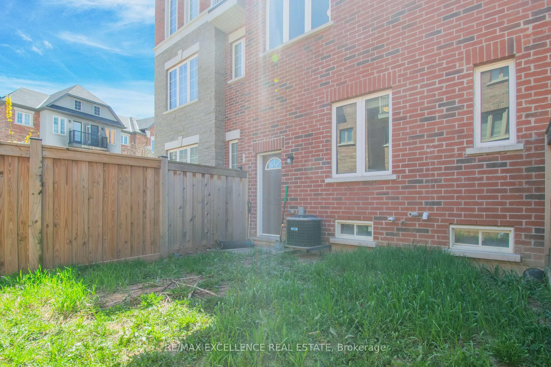 Photo 32 of 33 Miami Grove, Brampton, Heart Lake East — HOMEH