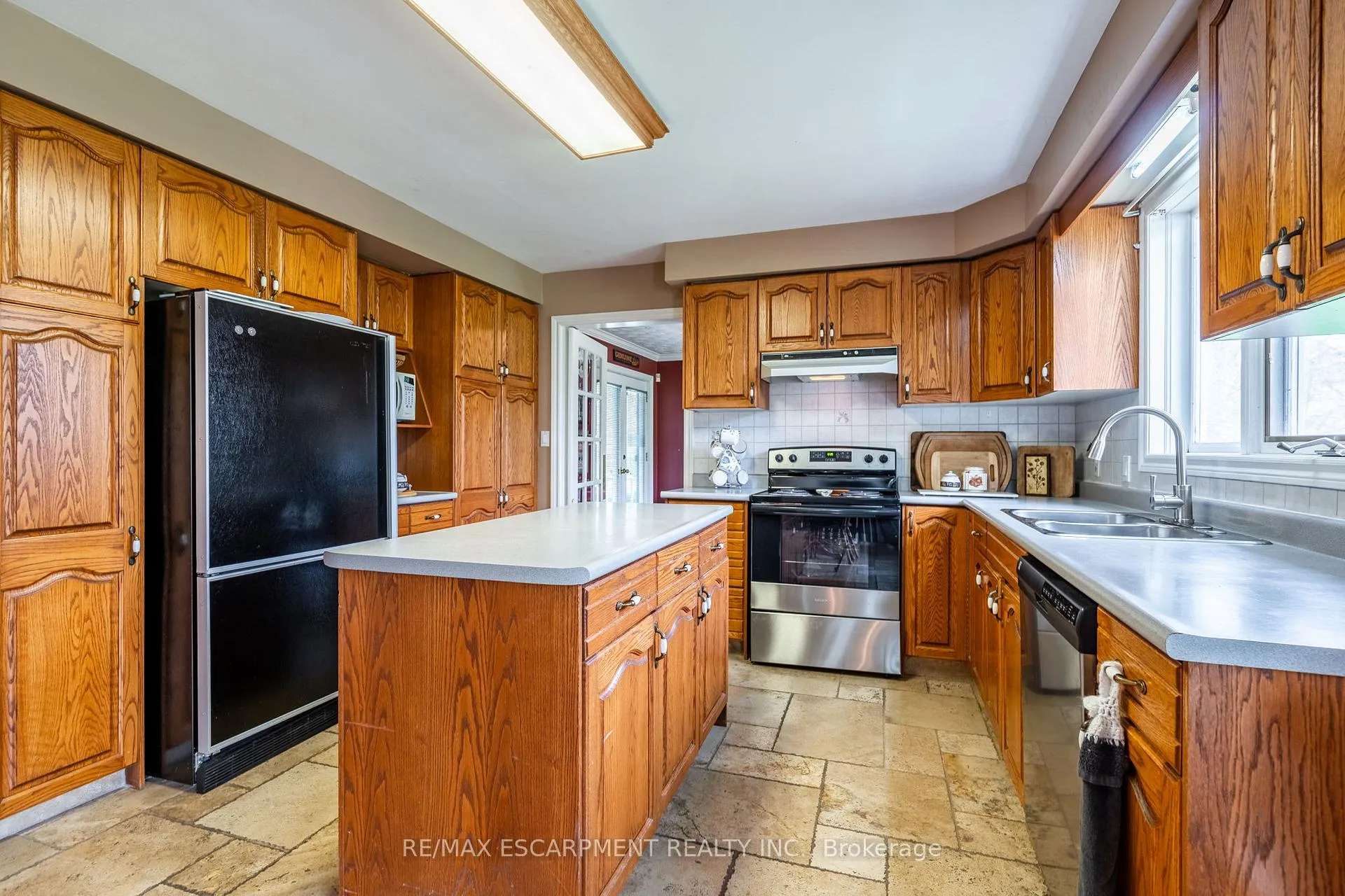 Photo 12 of 248 Hysert Road, Grimsby, Grimsby Escarpment — HOMEH