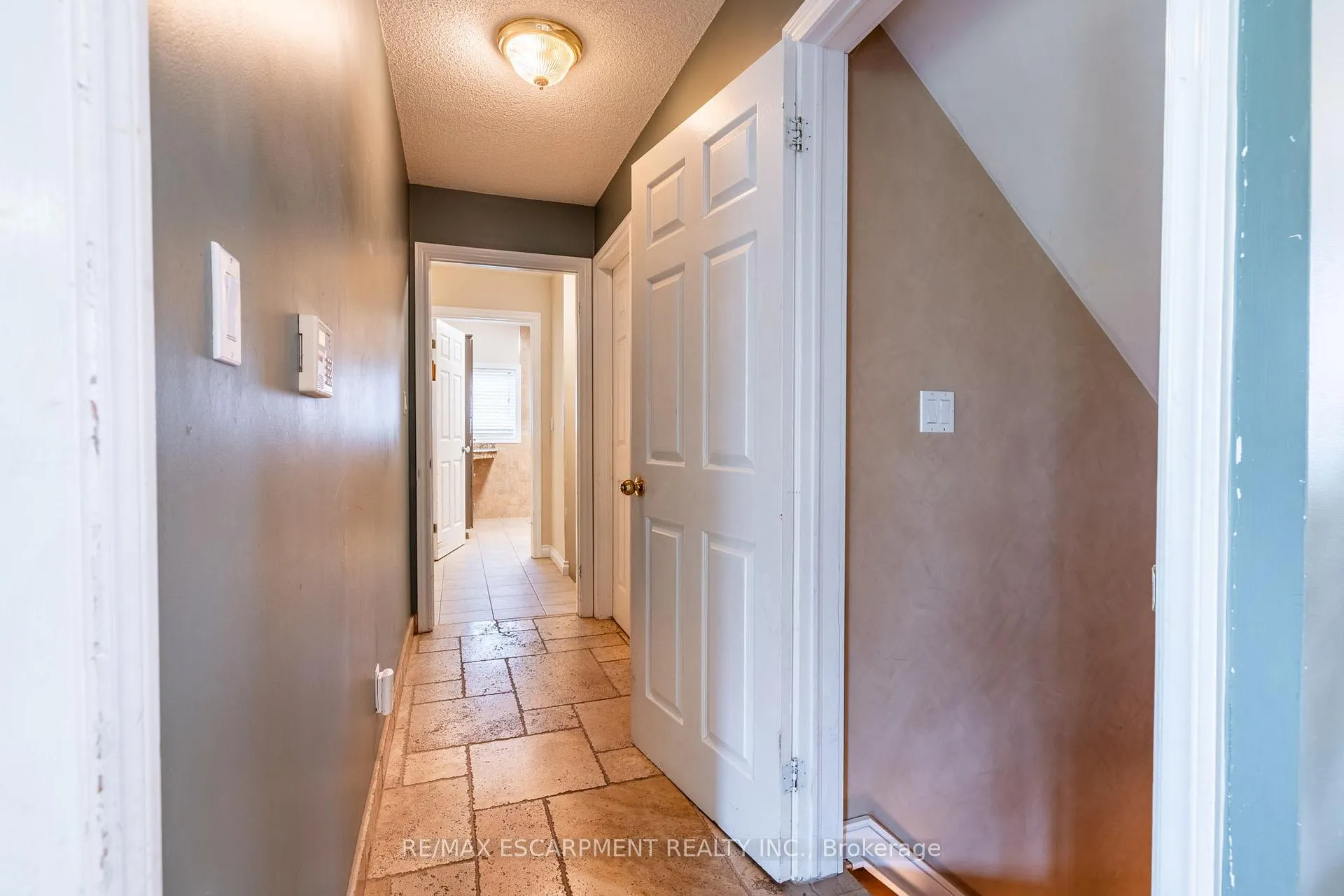 Photo 28 of 248 Hysert Road, Grimsby, Grimsby Escarpment — HOMEH