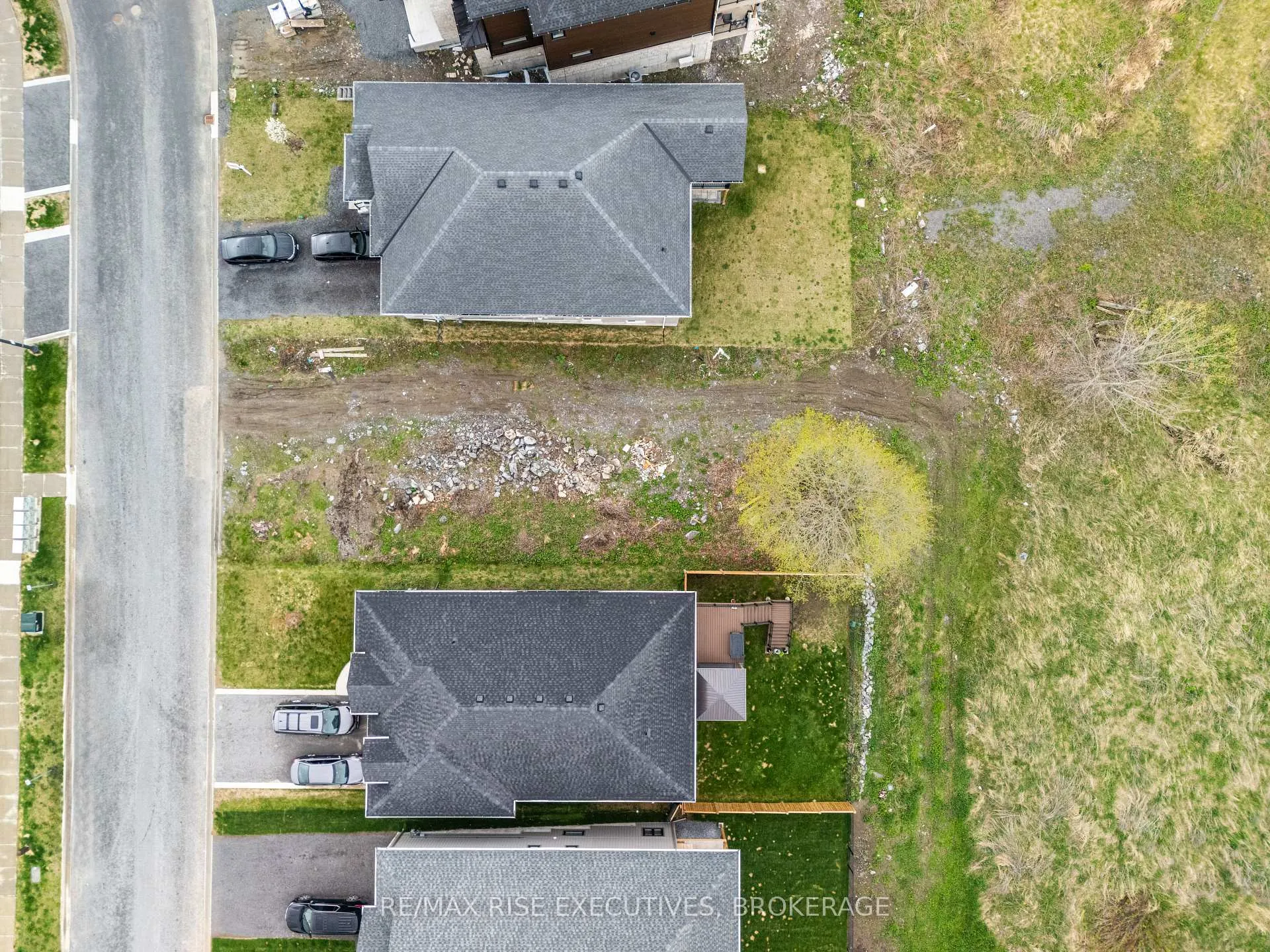 Photo 6 of 1247 Carfa Crescent, Kingston, City Northwest — HOMEH