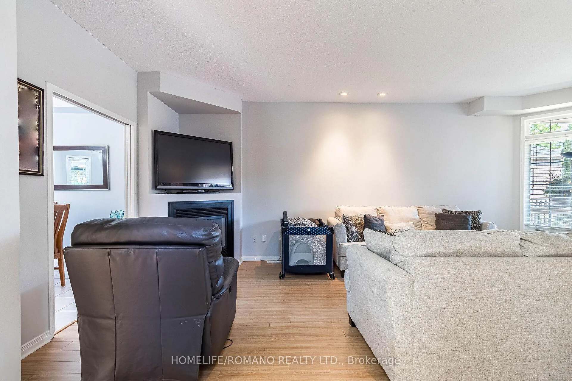 Photo 4 of 1912 Mill Street, Innisfil, Alcona — HOMEH