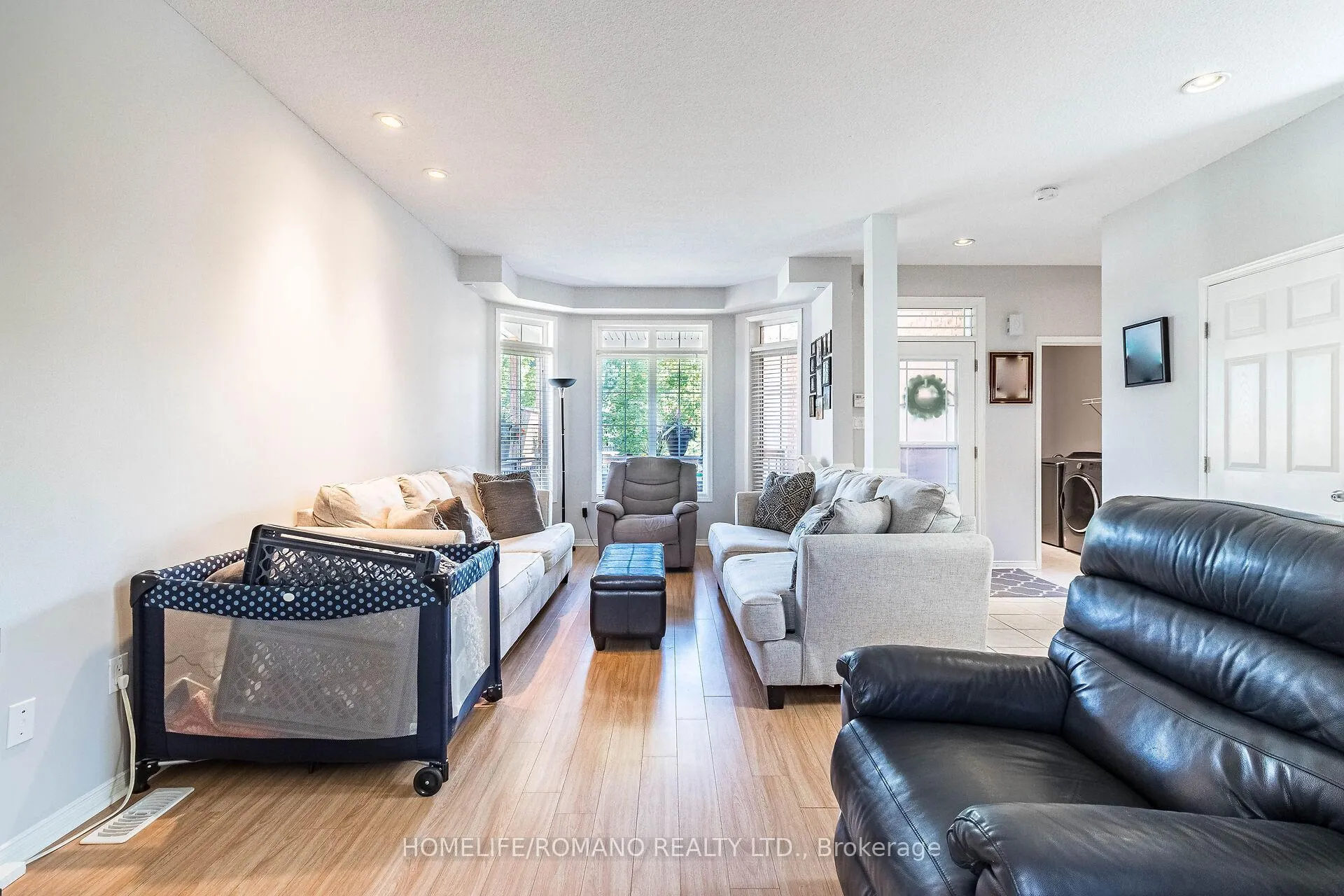 Photo 5 of 1912 Mill Street, Innisfil, Alcona — HOMEH