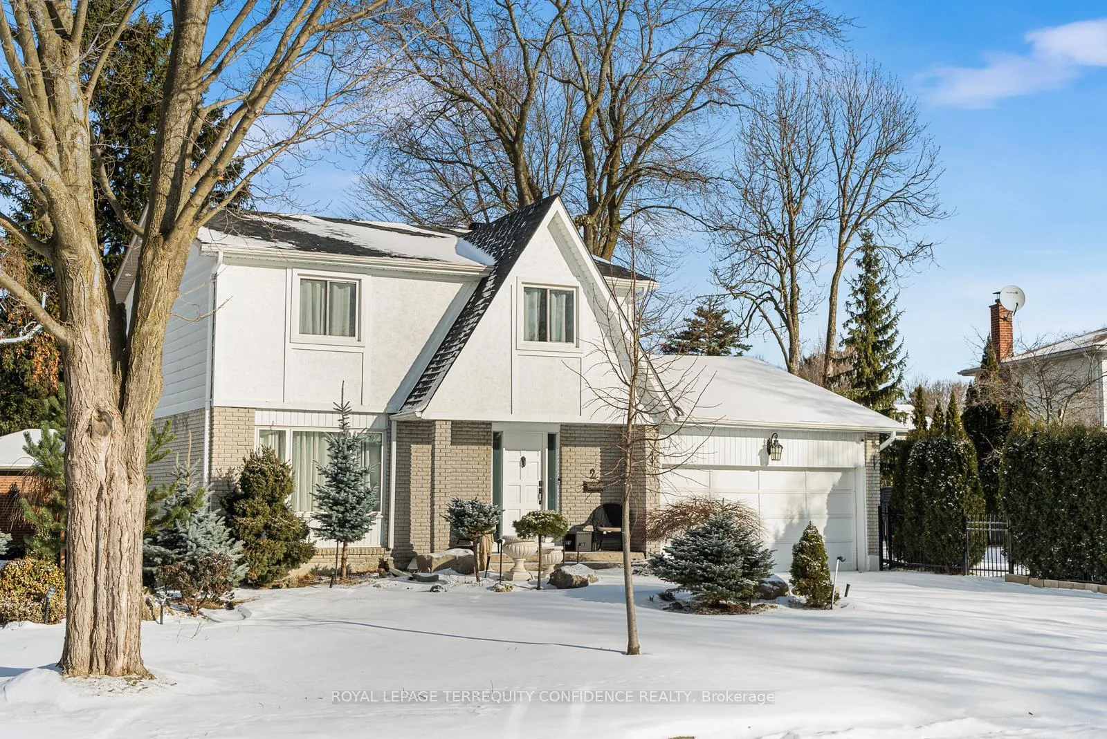 Photo 2 of 2 Ironshield Crescent, Markham, Royal Orchard — HOMEH