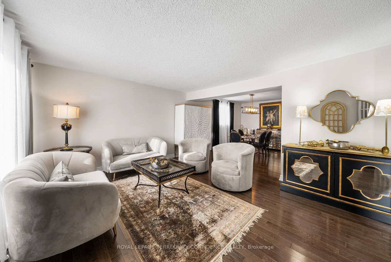 Photo 3 of 2 Ironshield Crescent, Markham, Royal Orchard — HOMEH