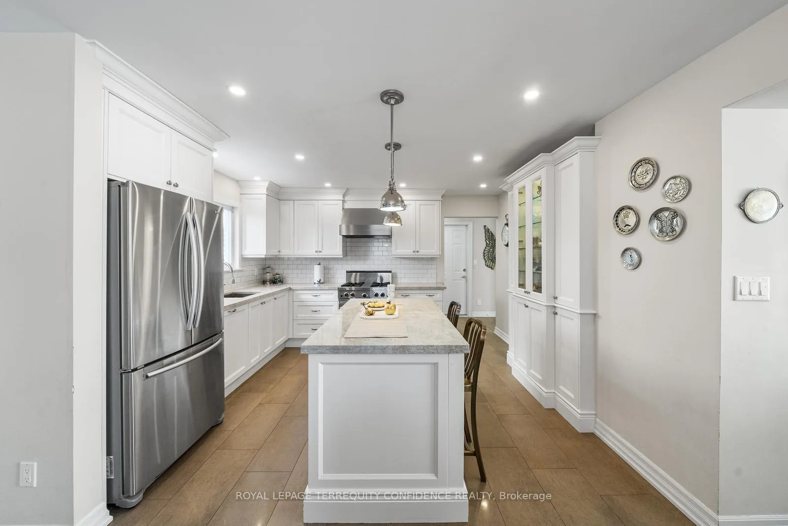 Photo 5 of 2 Ironshield Crescent, Markham, Royal Orchard — HOMEH