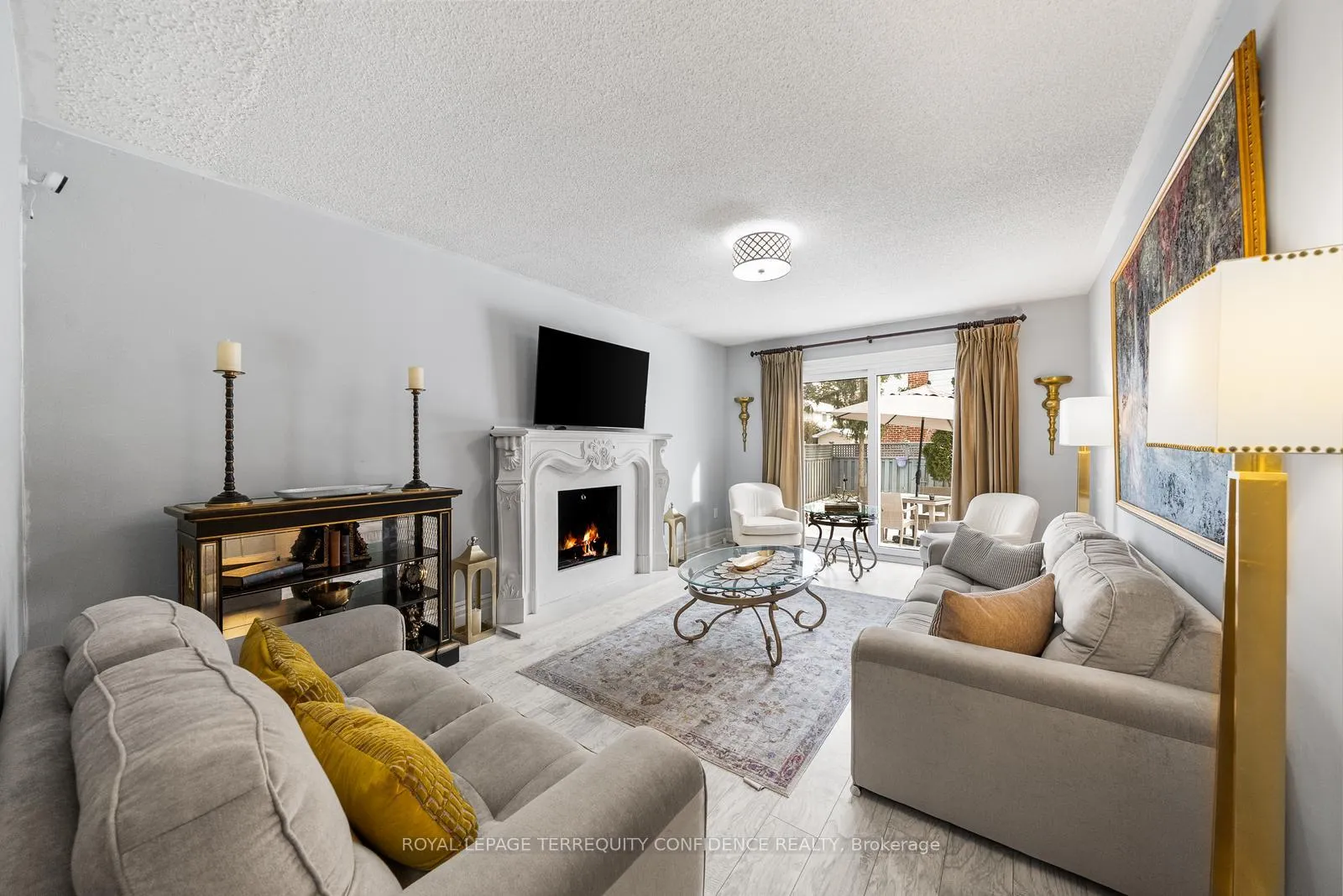 Photo 10 of 2 Ironshield Crescent, Markham, Royal Orchard — HOMEH