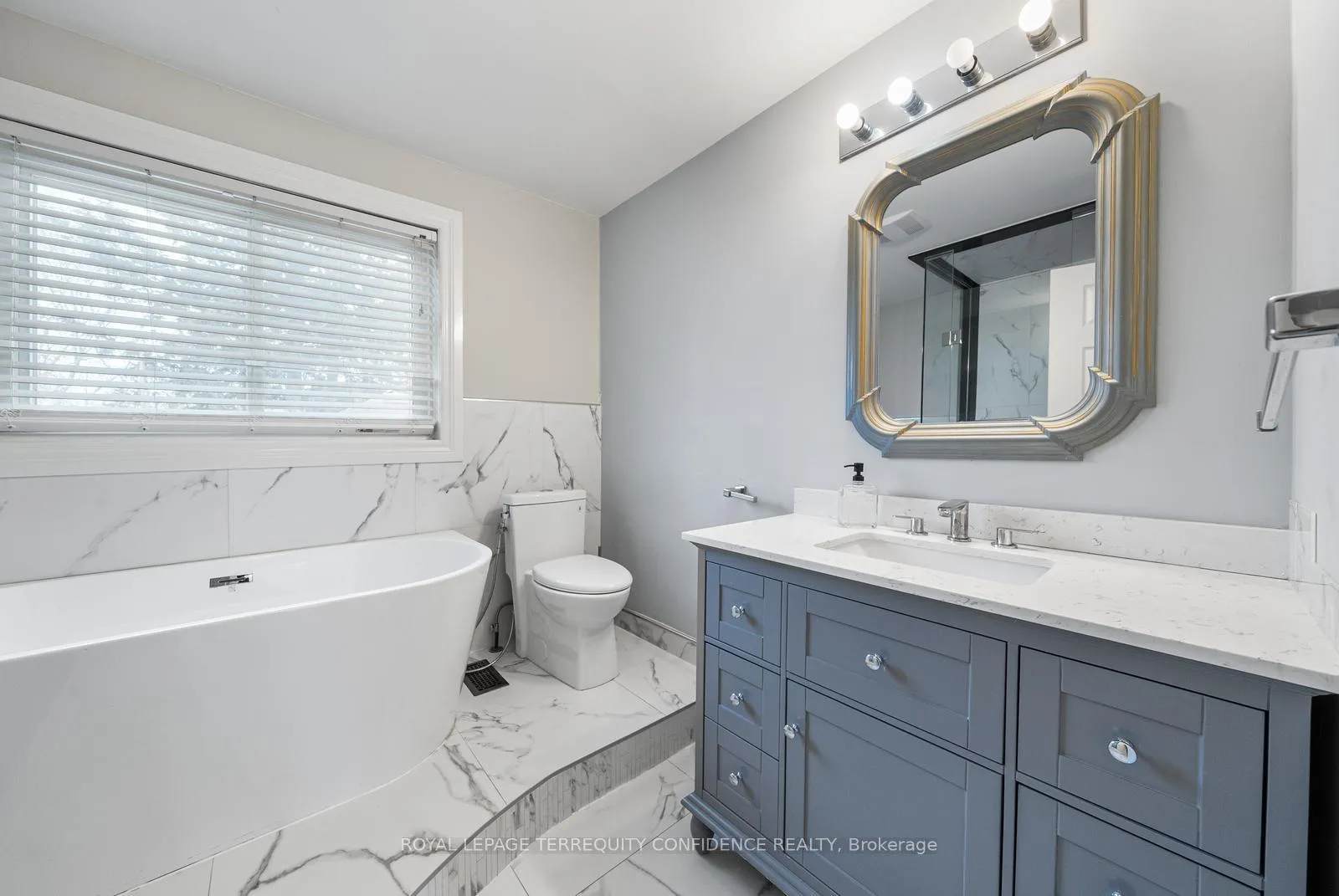 Photo 18 of 2 Ironshield Crescent, Markham, Royal Orchard — HOMEH