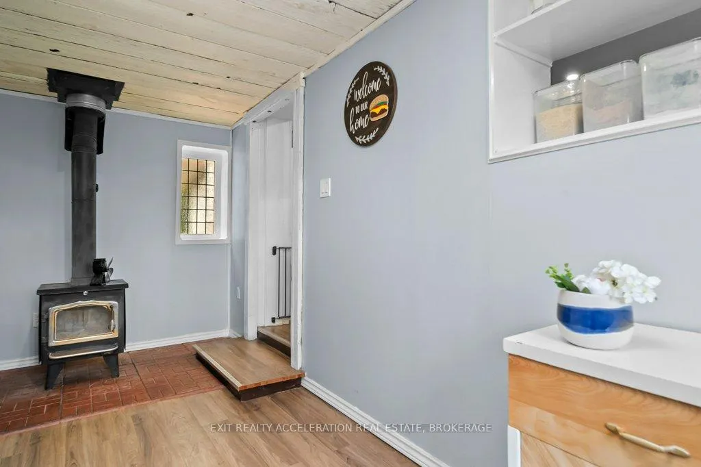 Photo 4 of 1810 Sydenham Road, Kingston, City North of 401 — HOMEH
