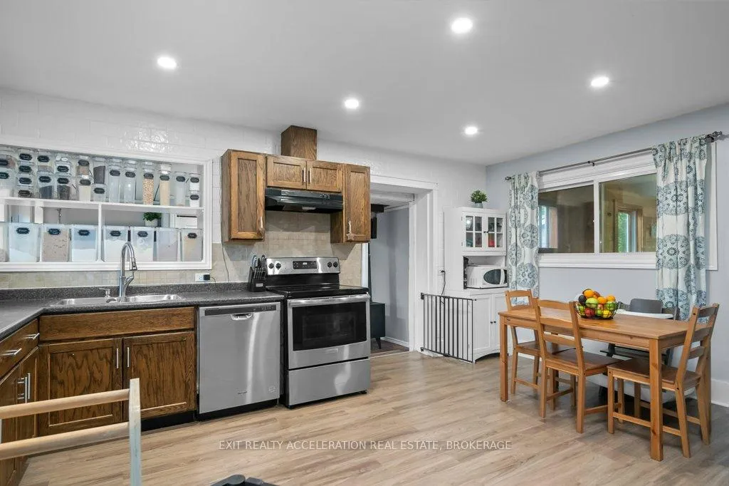 Photo 8 of 1810 Sydenham Road, Kingston, City North of 401 — HOMEH
